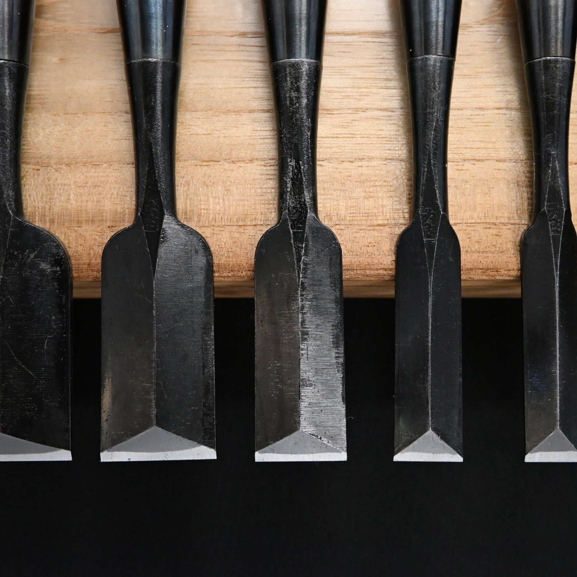 宗家大内 鎬追入組鑿 赤樫柄付 Ouchi Dovetail chisels set by Ouchi 4th generation