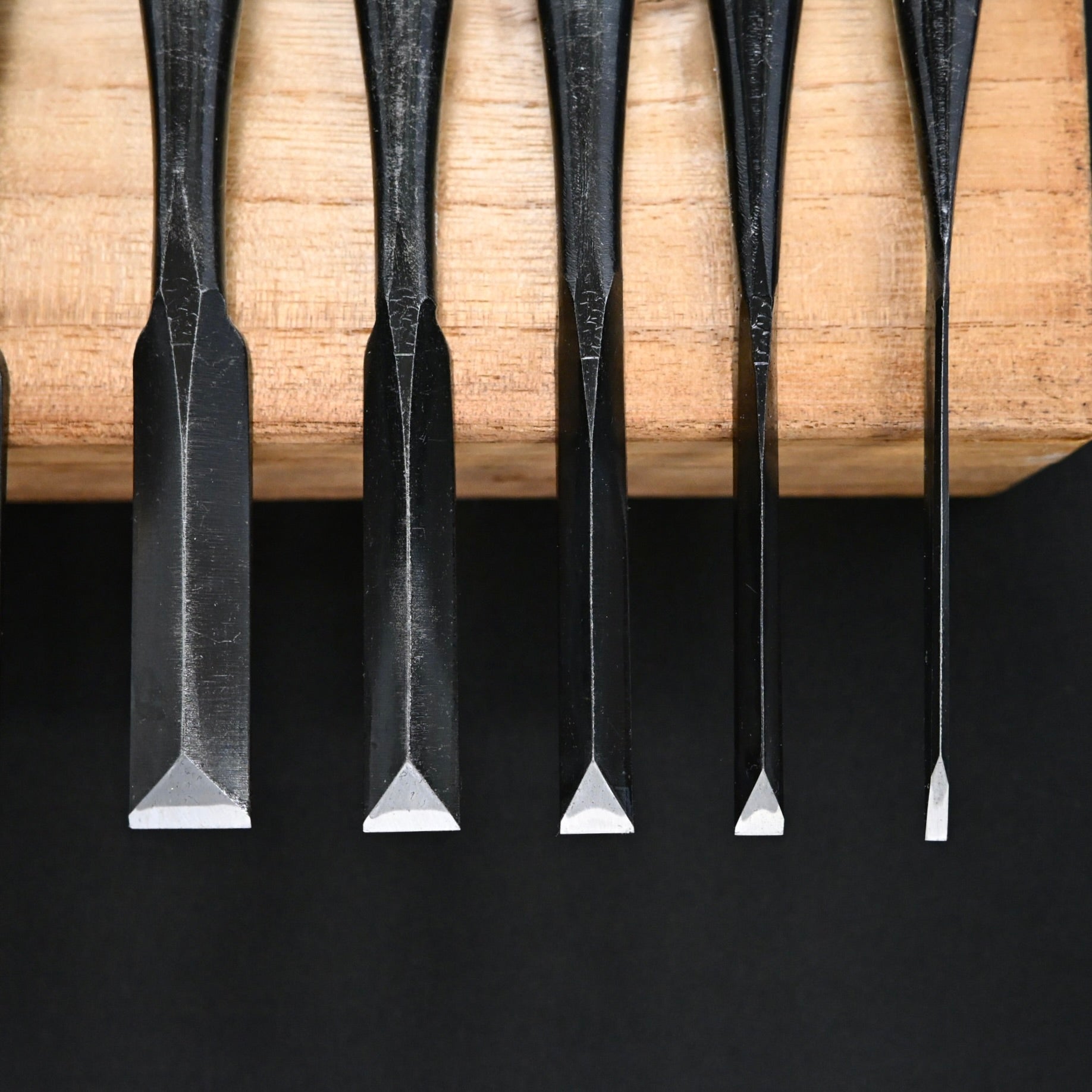 宗家大内 鎬追入組鑿 赤樫柄付 Ouchi Dovetail chisels set by Ouchi 4th generation