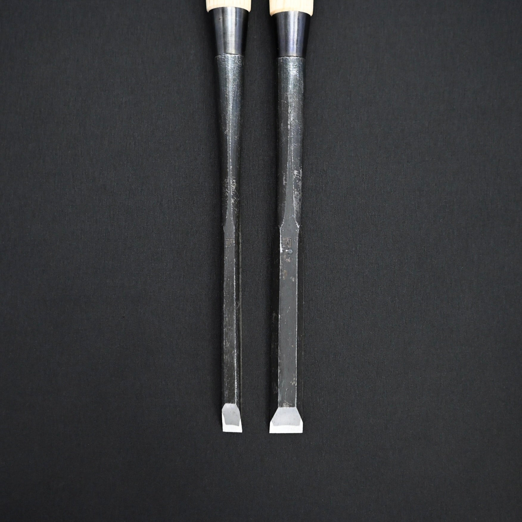 kanetake Longneck Timber chisel / カネ武 首長厚鑿 Atsunomi