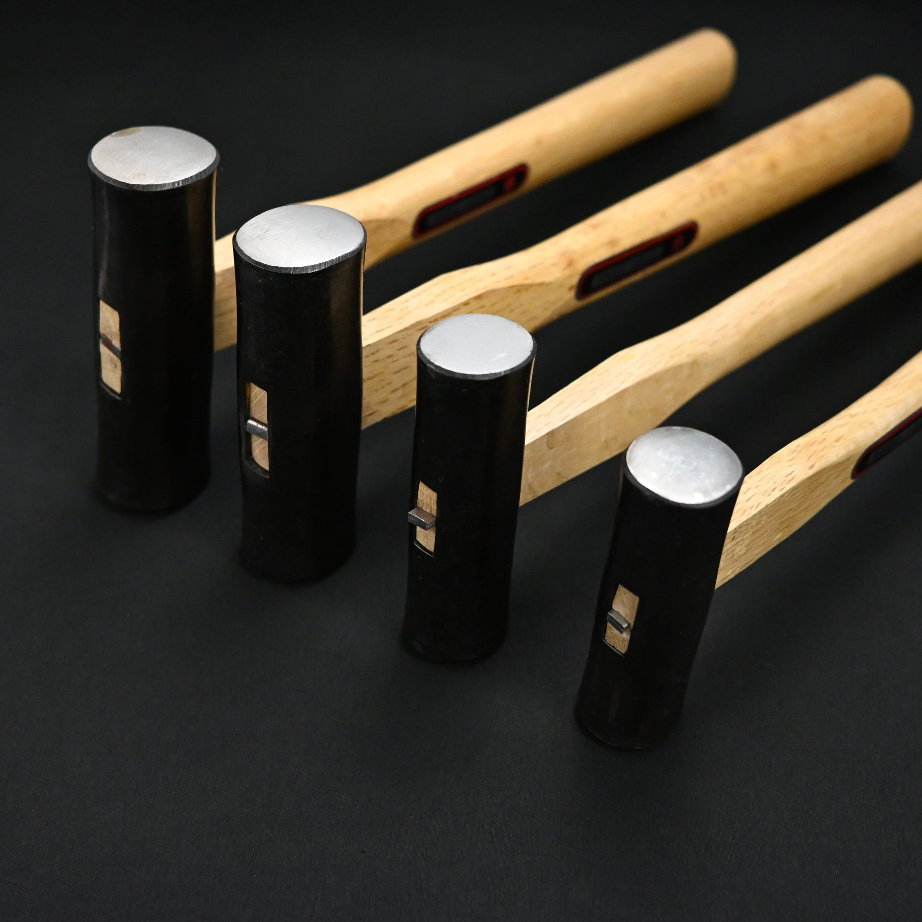 ヤマ中 両口玄翁 (丸玄能) 柄付 黒仕上 Yamanaka Round Hammers Blacksmith finish with handle for beginner