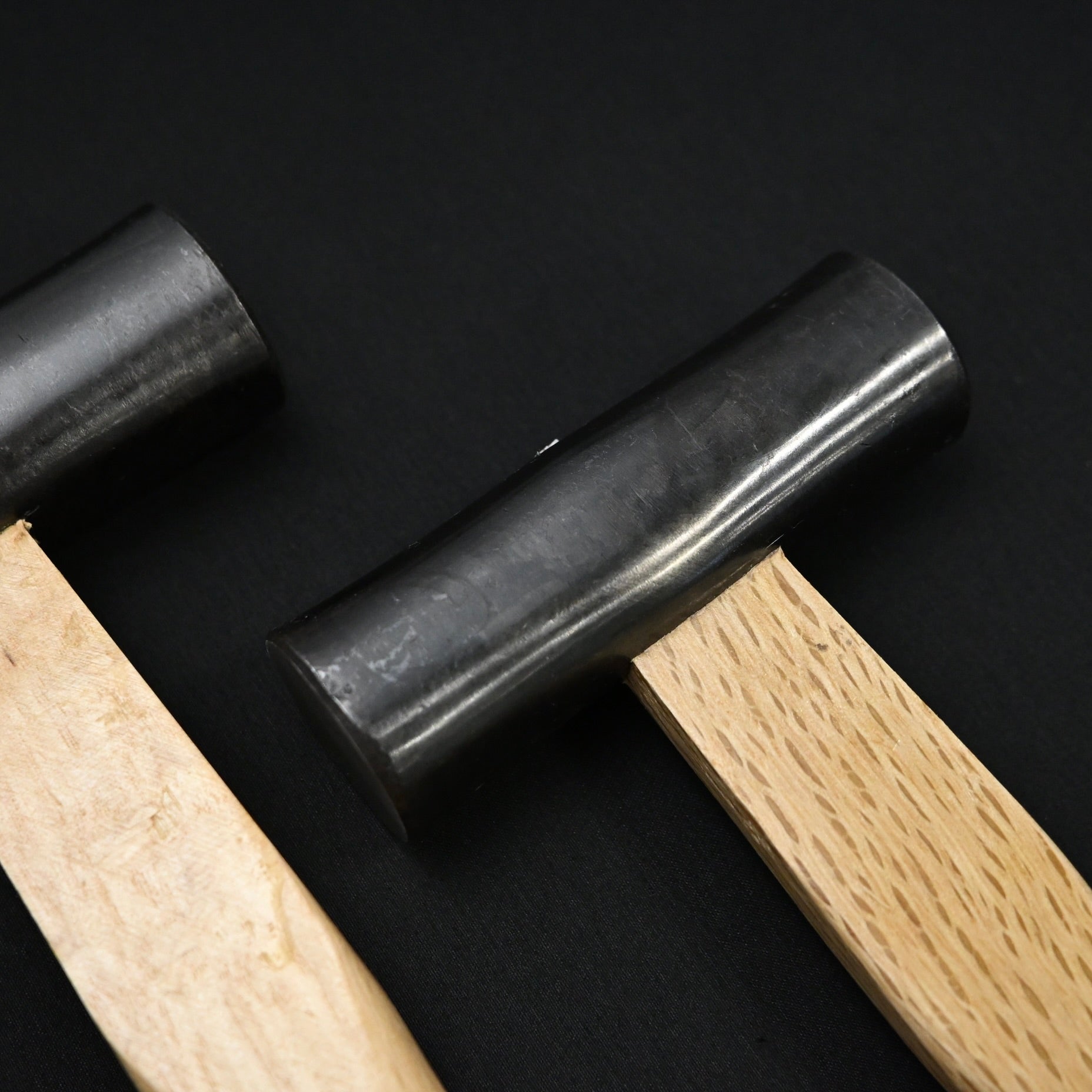 ヤマ中 両口玄翁 (丸玄能) 柄付 黒仕上 Yamanaka Round Hammers Blacksmith finish with handle for beginner
