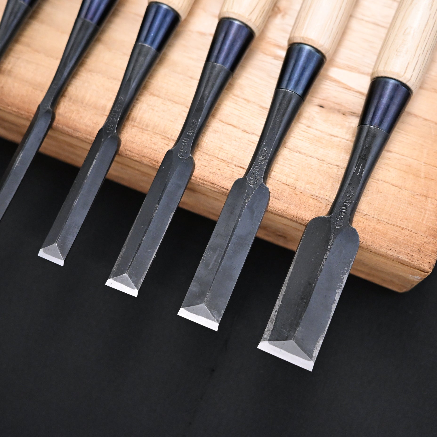 二治弘 鎬 追入鑿 今井忠太郎作 Nijihiro Dovetail Bench chisels by Chuutarou Imai