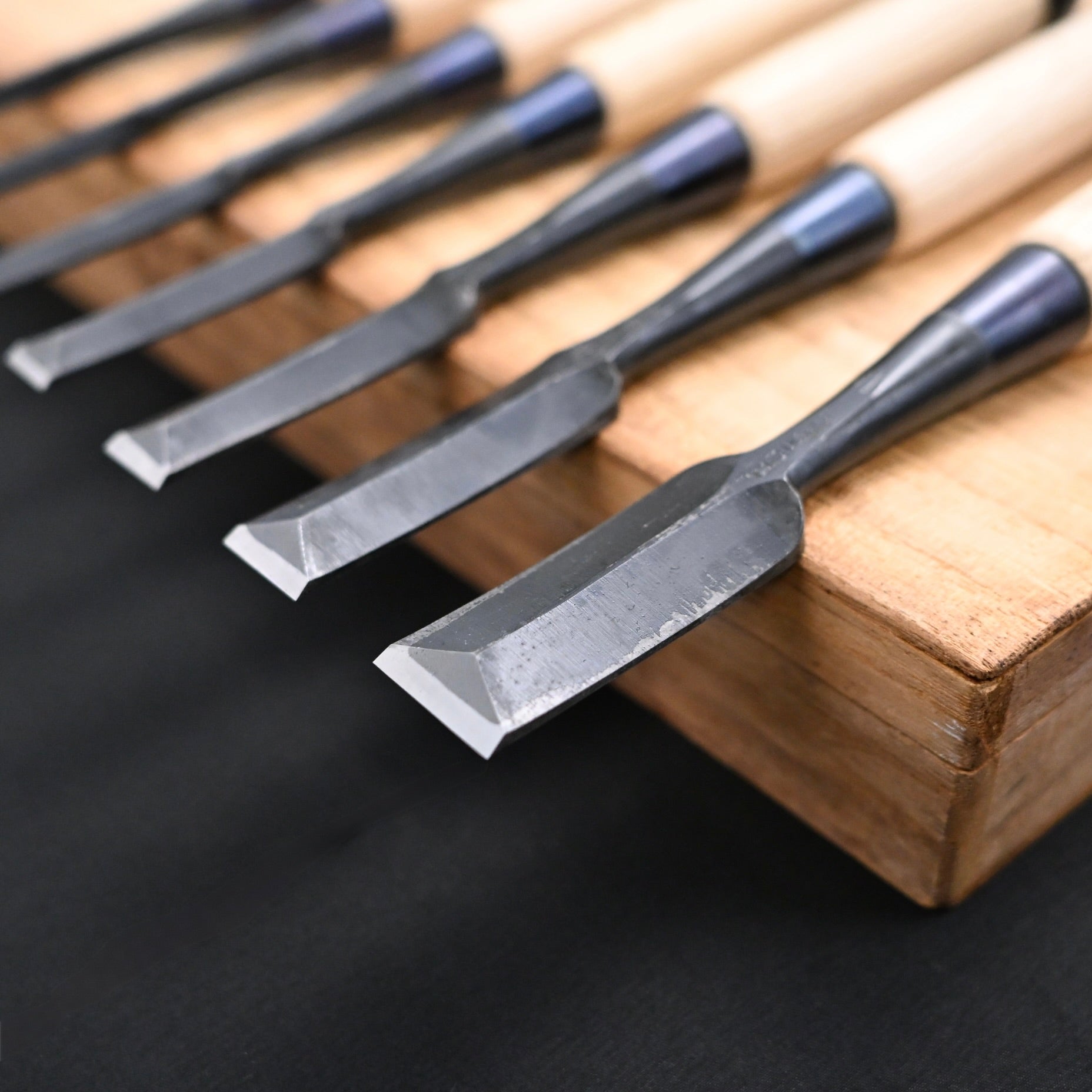 二治弘 鎬 追入鑿 今井忠太郎作 Nijihiro Dovetail Bench chisels by Chuutarou Imai