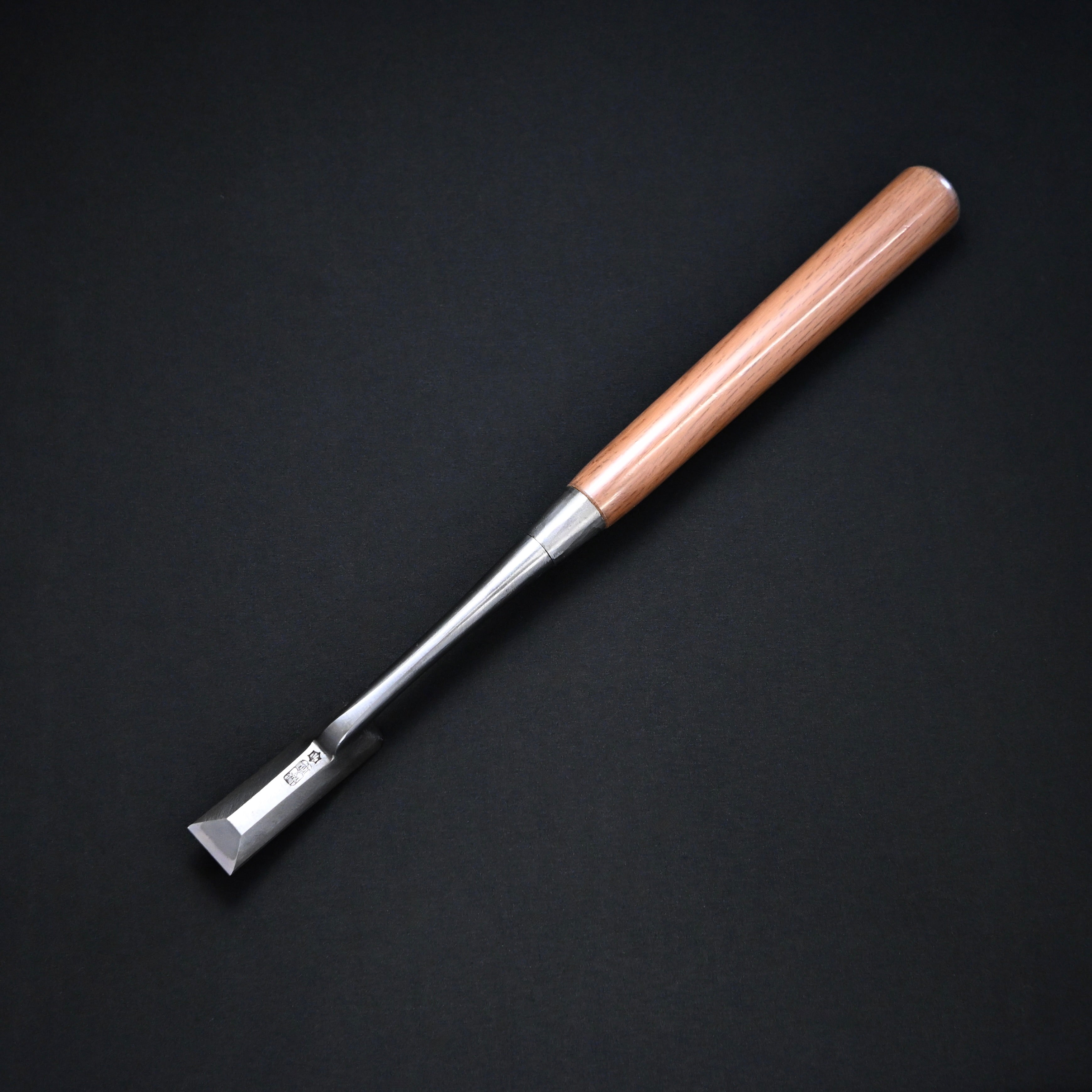 田斎作 磨仕上 面取鏝のみ アゴ付 赤樫柄 21mm Tasai Special Trowel chisel (Kote nomi) Polish finished with Red oak handle