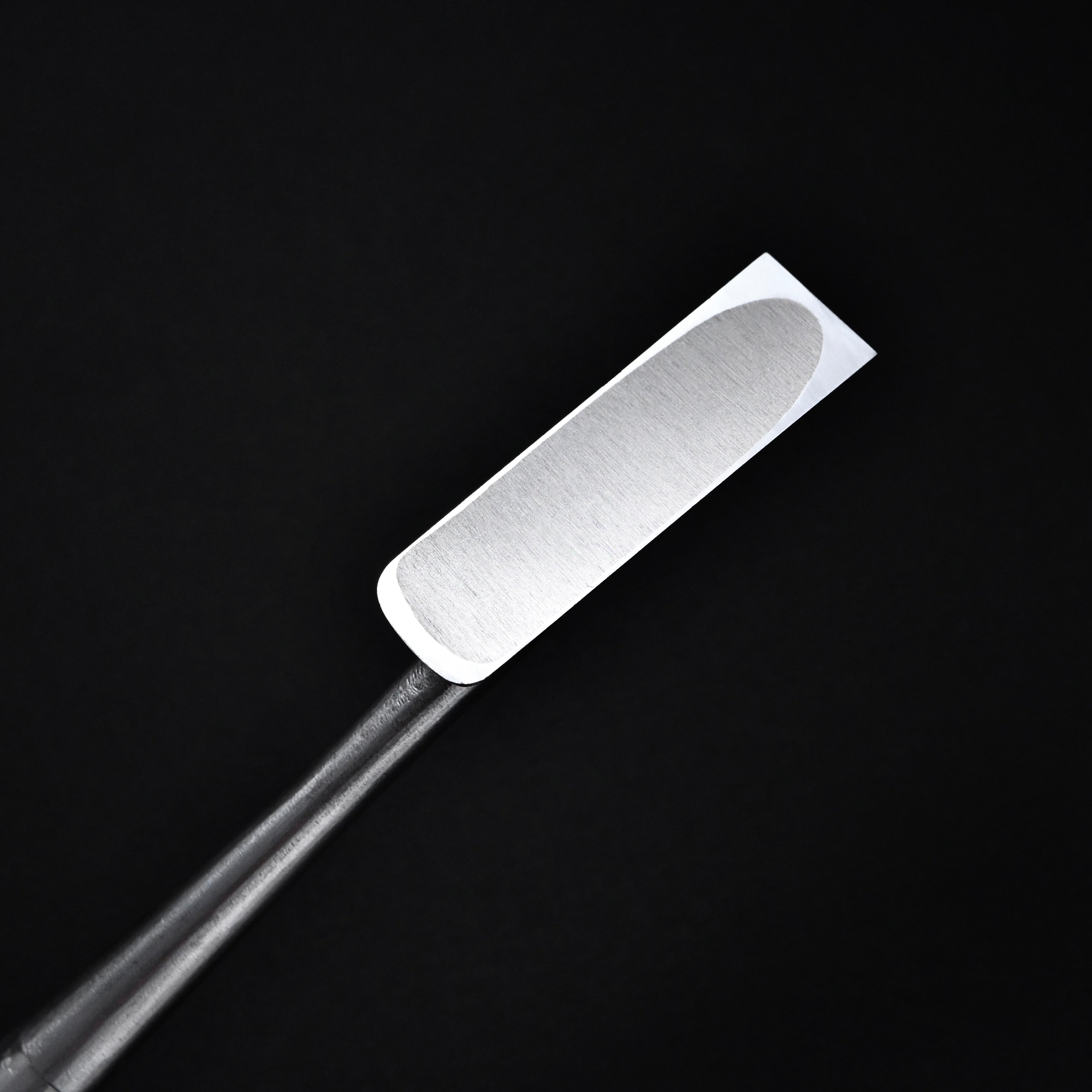 田斎作 磨仕上 面取鏝のみ アゴ付 赤樫柄 21mm Tasai Special Trowel chisel (Kote nomi) Polish finished with Red oak handle