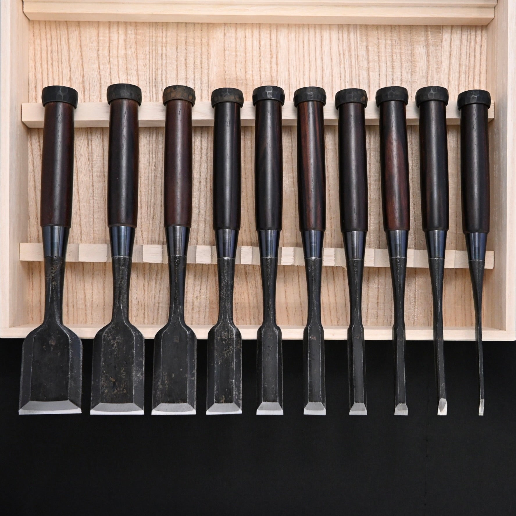 Kanetake Bench chisels set with Ebony Handle by Takahashi Norikazu 高橋典三作 カネ武 追入組鑿 黒檀柄