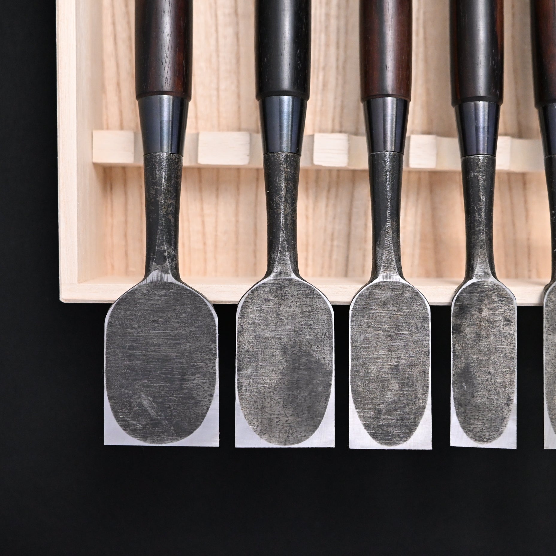 Kanetake Bench chisels set with Ebony Handle by Takahashi Norikazu 高橋典三作 カネ武 追入組鑿 黒檀柄