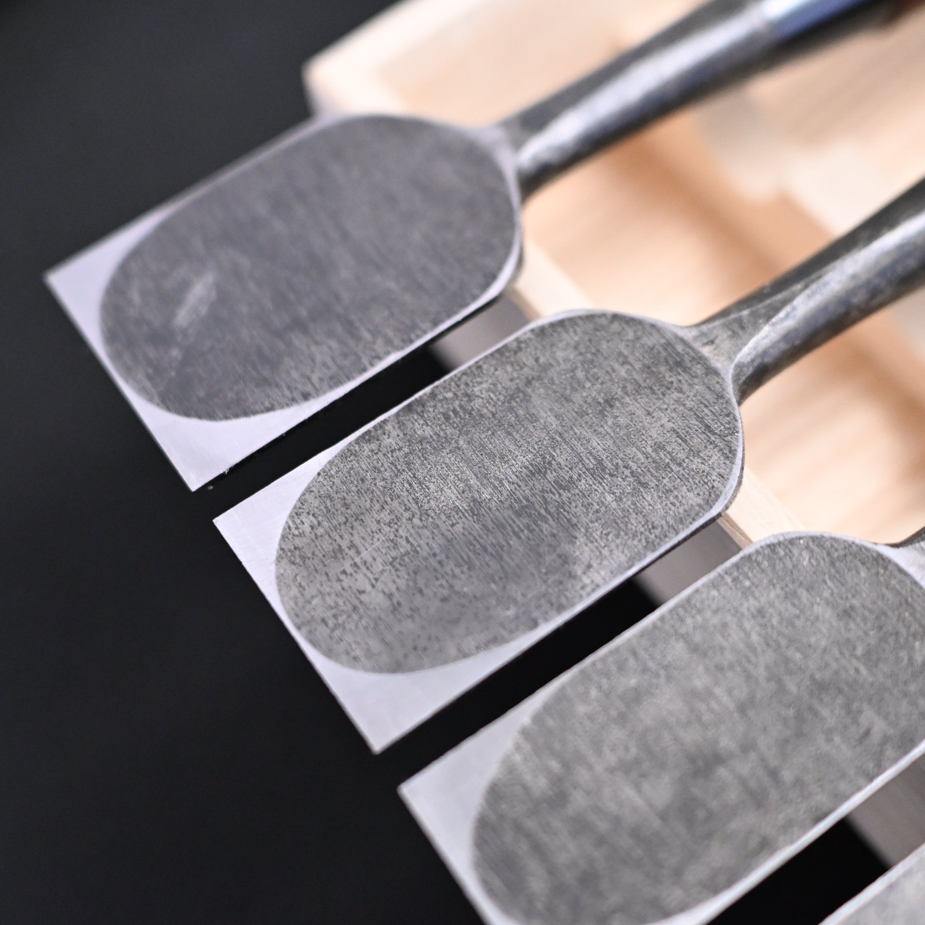 Kanetake Bench chisels set with Ebony Handle by Takahashi Norikazu 高橋典三作 カネ武 追入組鑿 黒檀柄