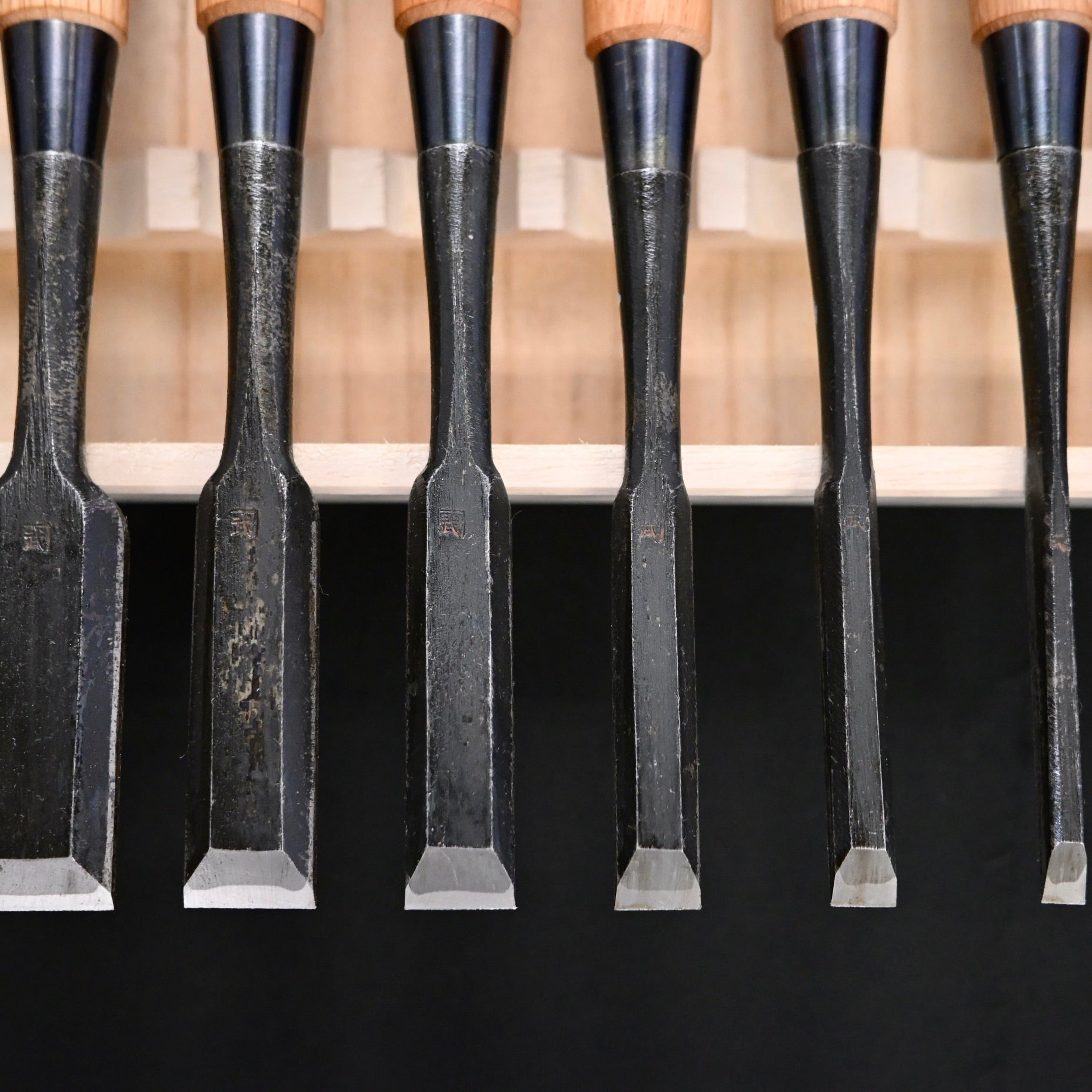 Kanetake Bench chisels set Red oak handle by Takahashi Norikazu 高橋典三作 カネ武 追入組鑿 赤樫柄