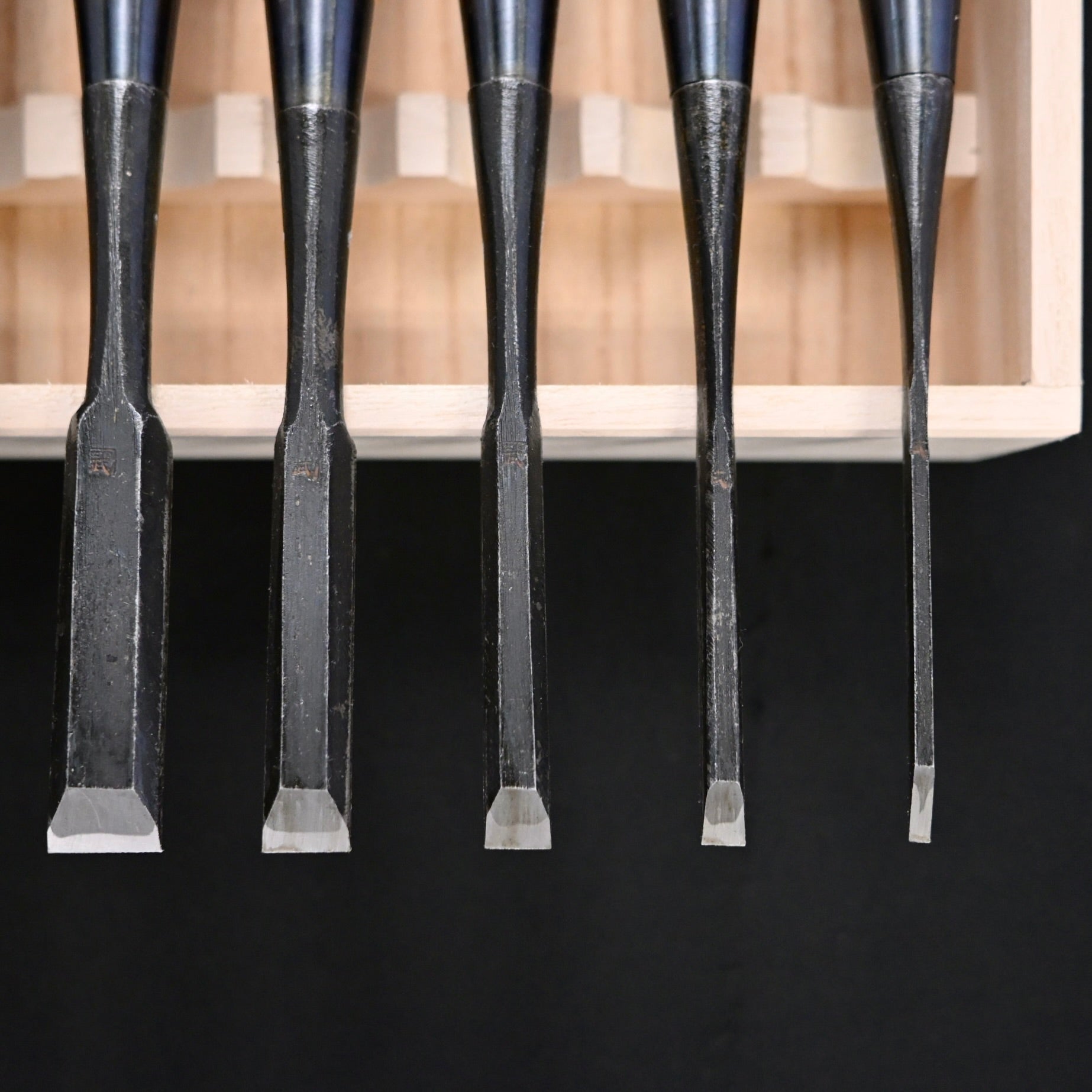 Kanetake Bench chisels set Red oak handle by Takahashi Norikazu 高橋典三作 カネ武 追入組鑿 赤樫柄