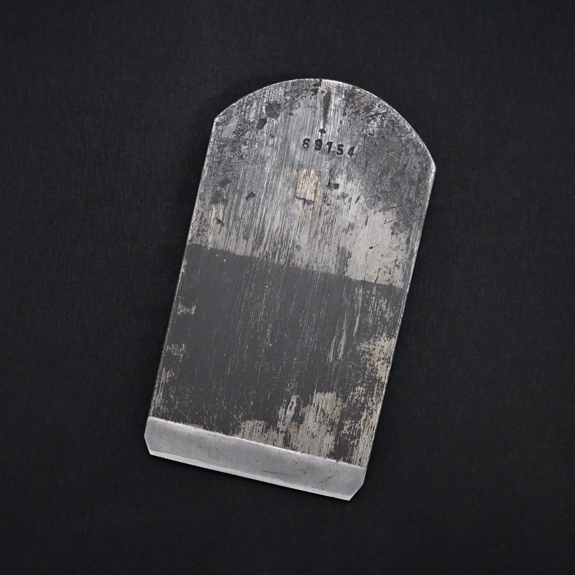 Old stock Nobekuni Smoothing Plane Blade by Chiyotsuru Nobekuni 掘出し物 三代目千代鶴作 延國 仕上げ鉋刃 65mm