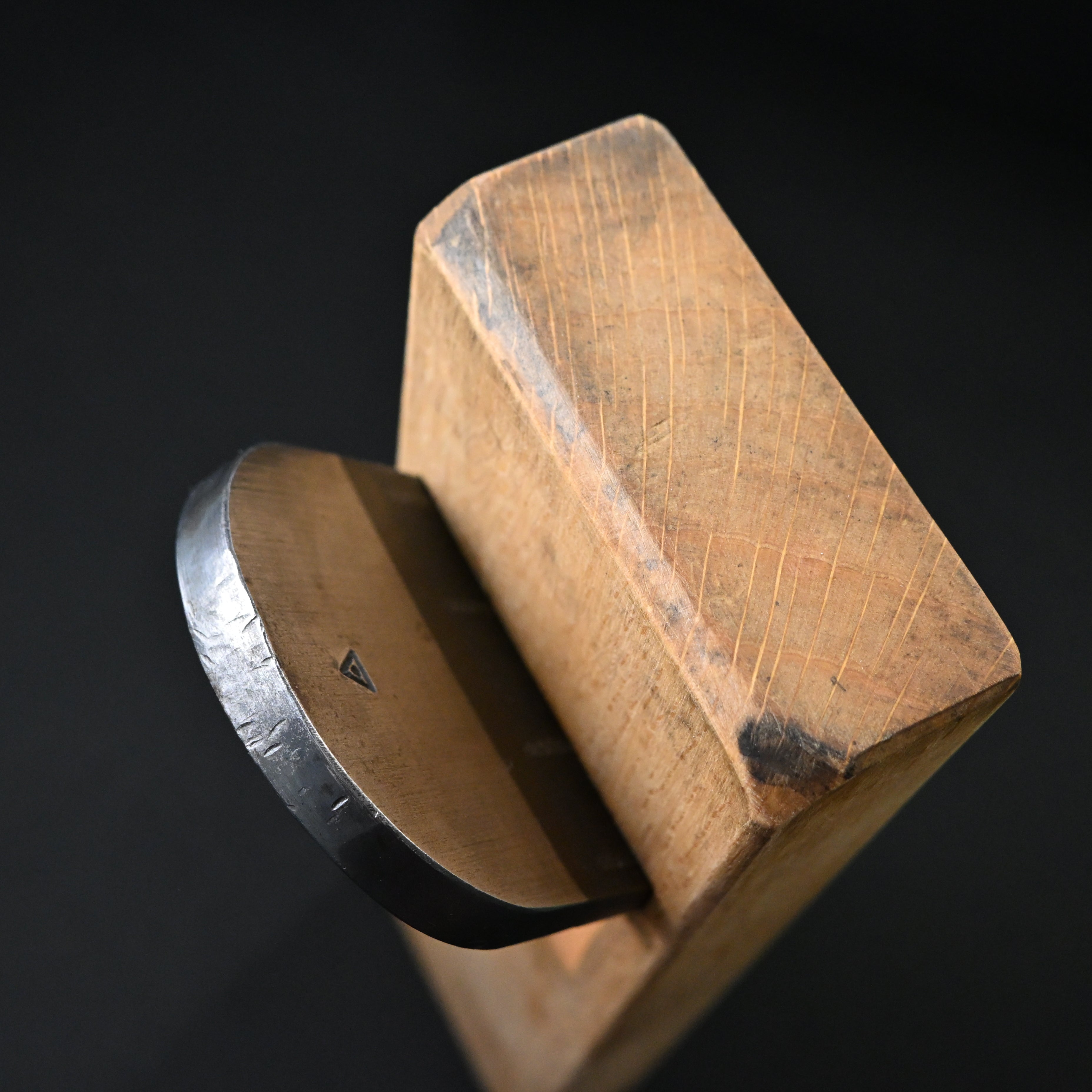Used Hatsuhiro Smoothing Plane (Kanna) △ triangular stamp 中古 掘出し物 初弘 △ 仕上鉋 70mm