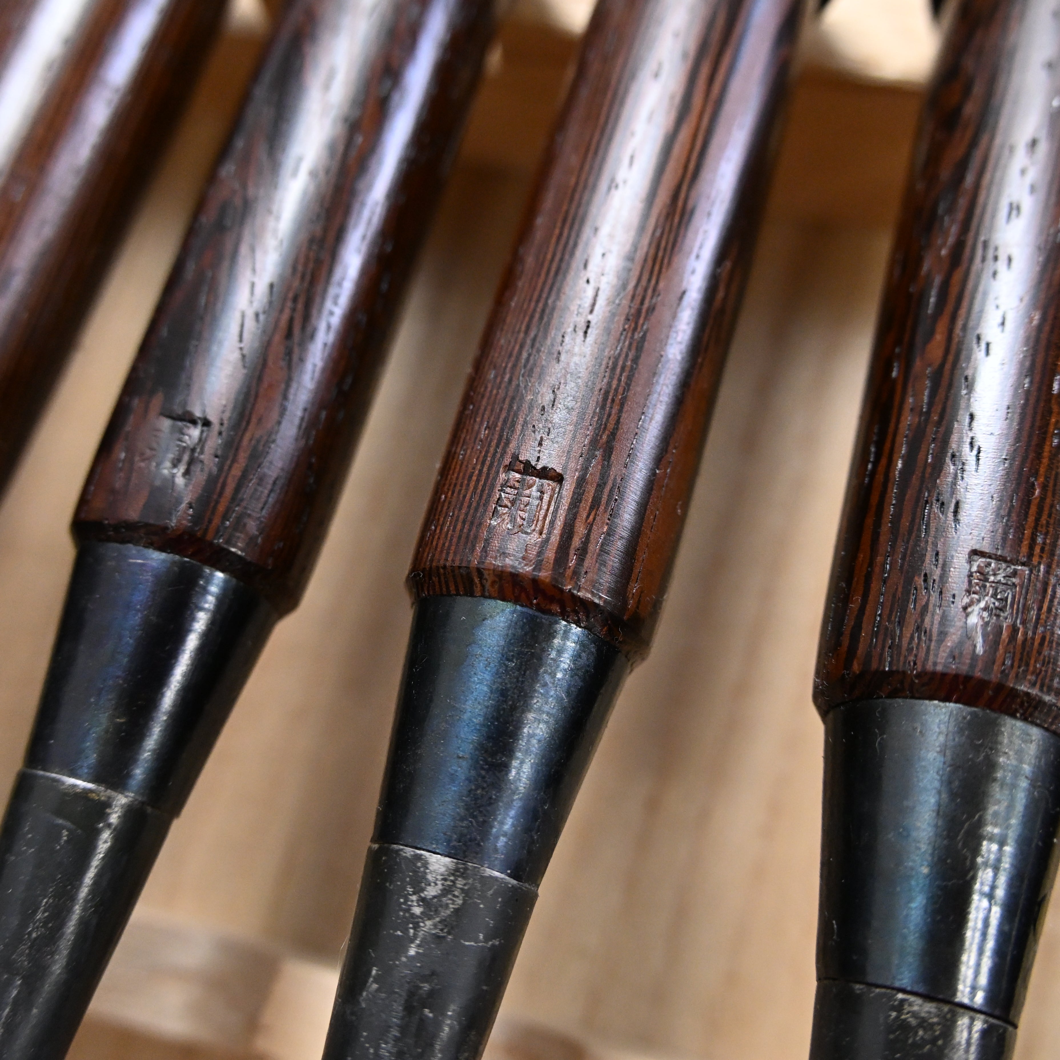 希少品 二代越孝 黒打 四ツ裏 磨仕上 20本組鑿 白紙鋼 Authentic Vintage Koshitaka Second Generation 20pc chisels set