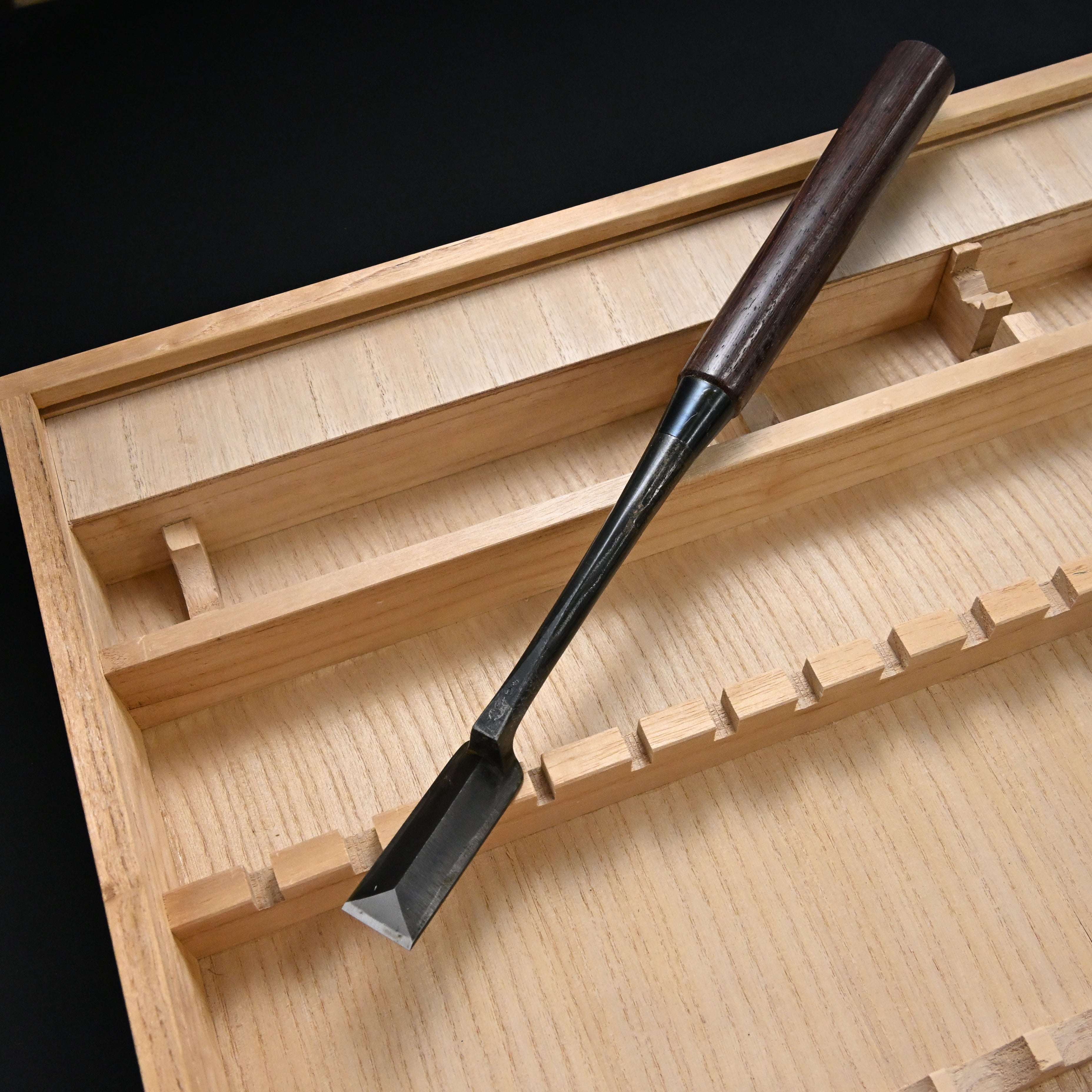 希少品 二代越孝 黒打 四ツ裏 磨仕上 20本組鑿 白紙鋼 Authentic Vintage Koshitaka Second Generation 20pc chisels set