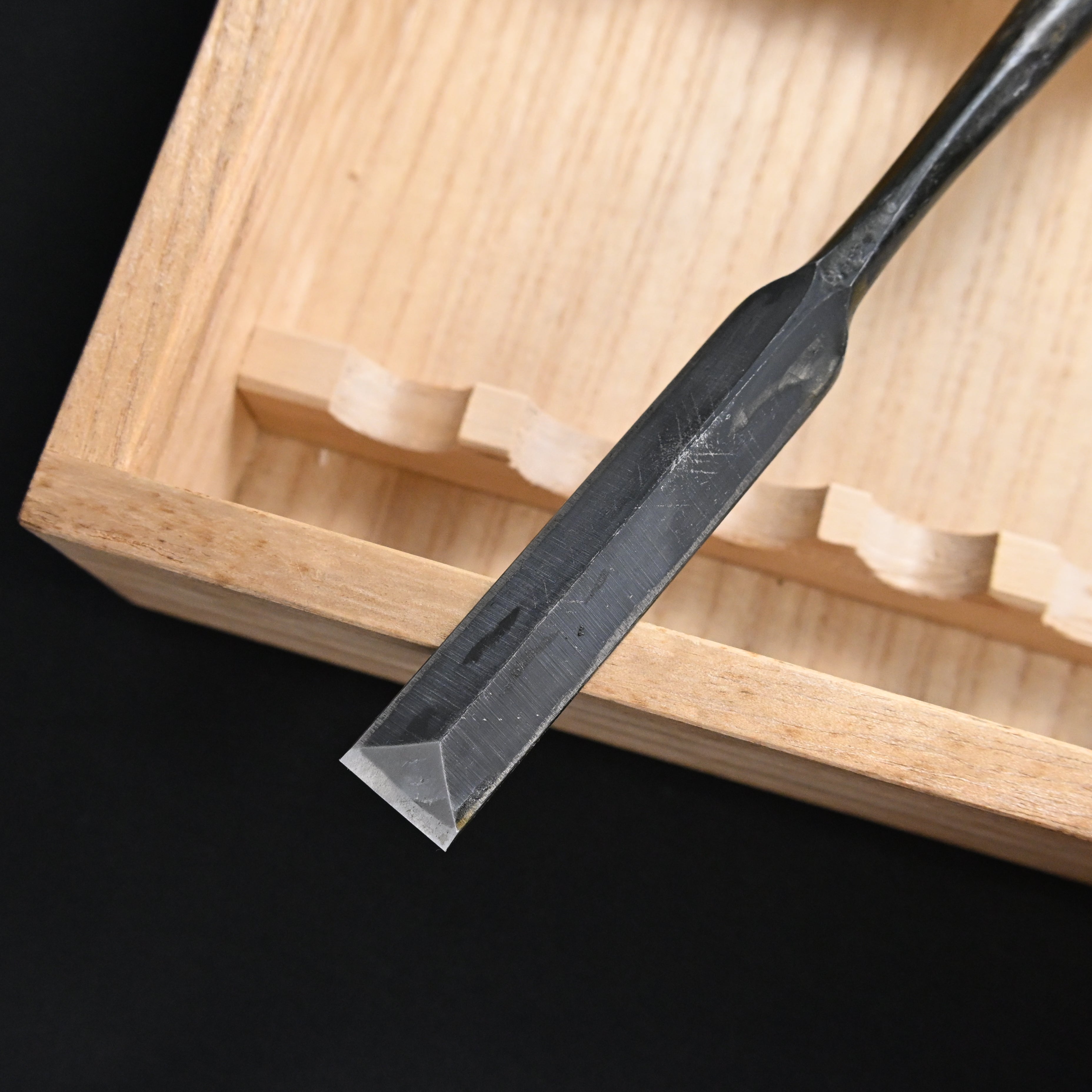 希少品 二代越孝 黒打 四ツ裏 磨仕上 20本組鑿 白紙鋼 Authentic Vintage Koshitaka Second Generation 20pc chisels set