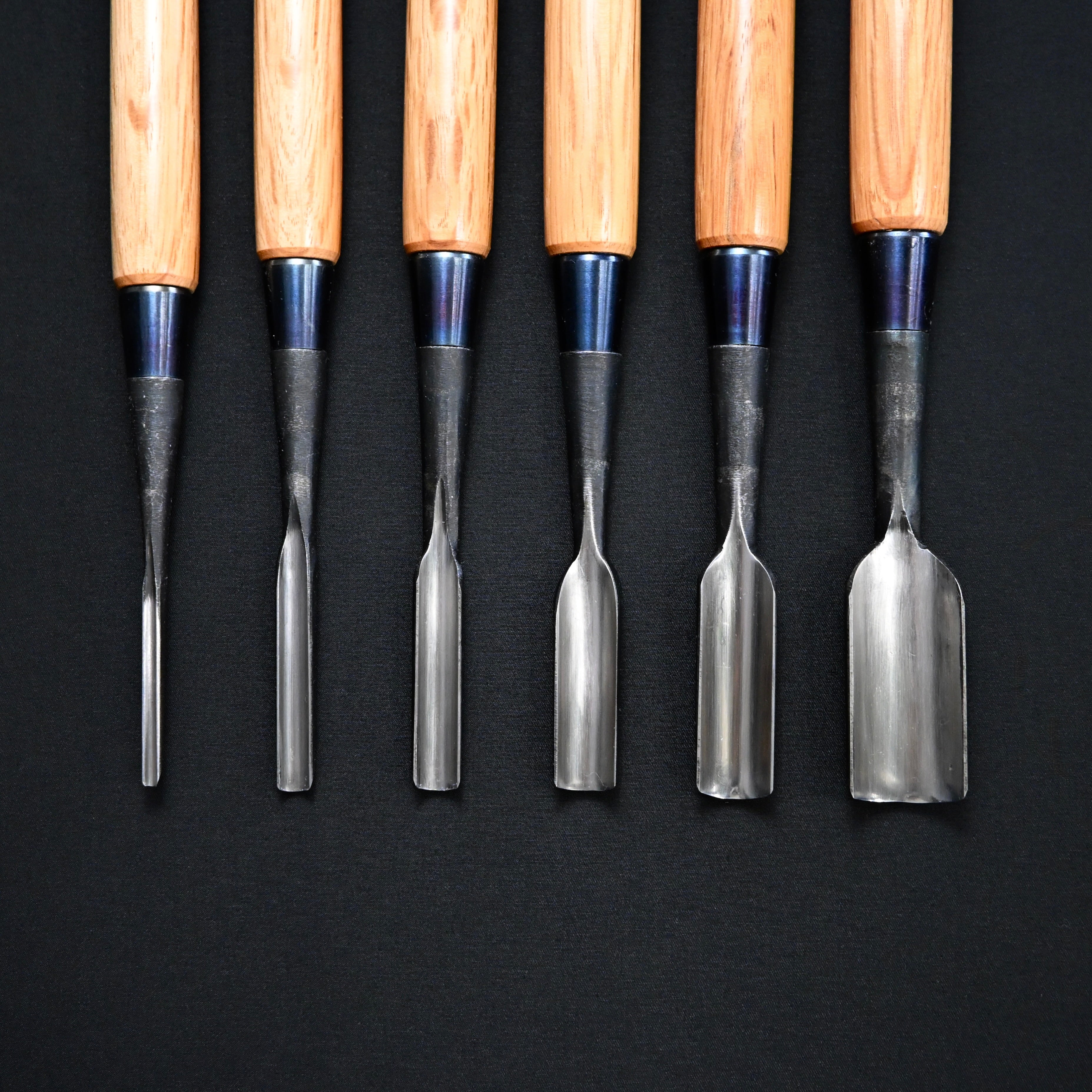 利国 極深内丸鑿 Toshikuni Extra-deep Uchimaru Chisels with white steel (Round Chisel)