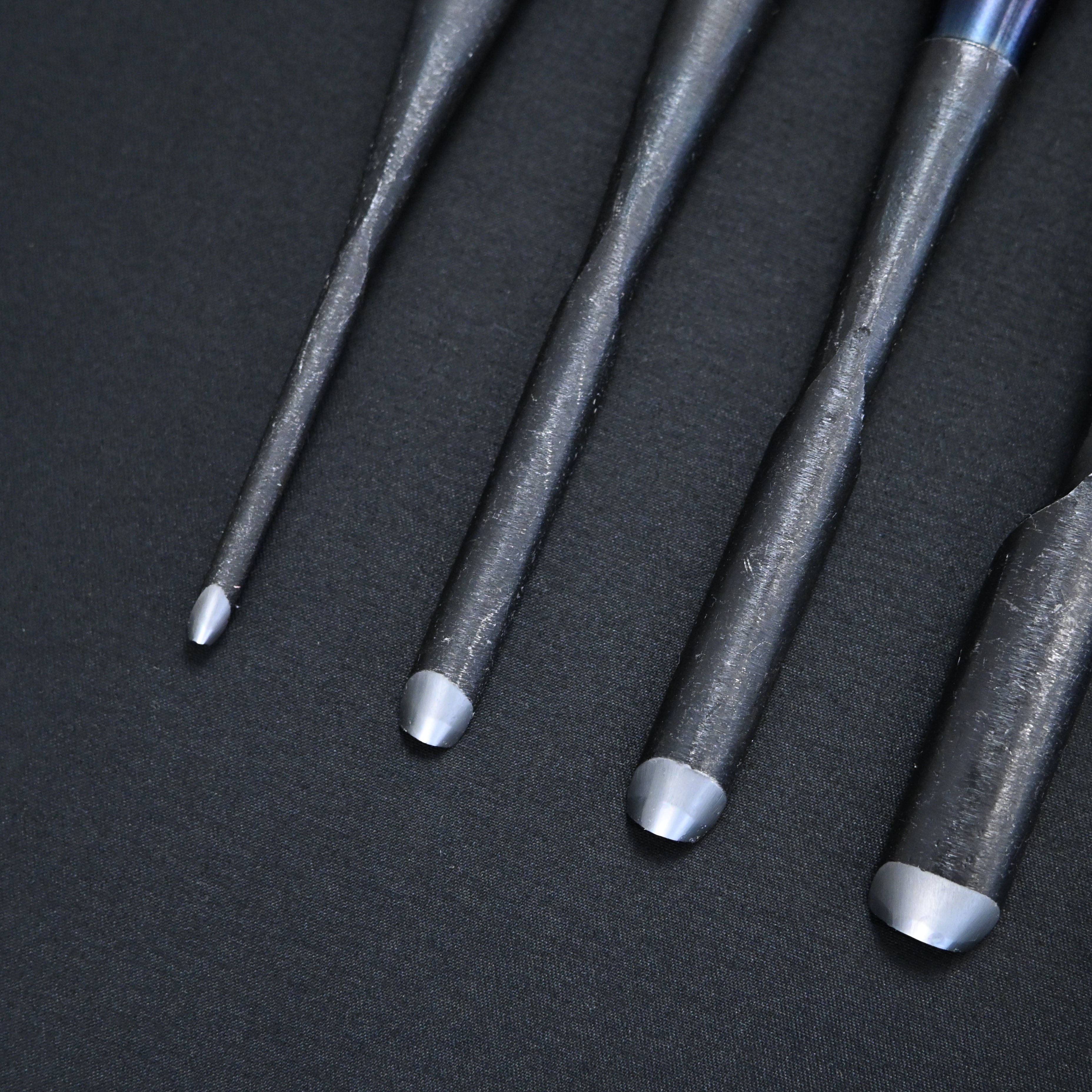 利国 極深内丸鑿 Toshikuni Extra-deep Uchimaru Chisels with white steel (Round Chisel)