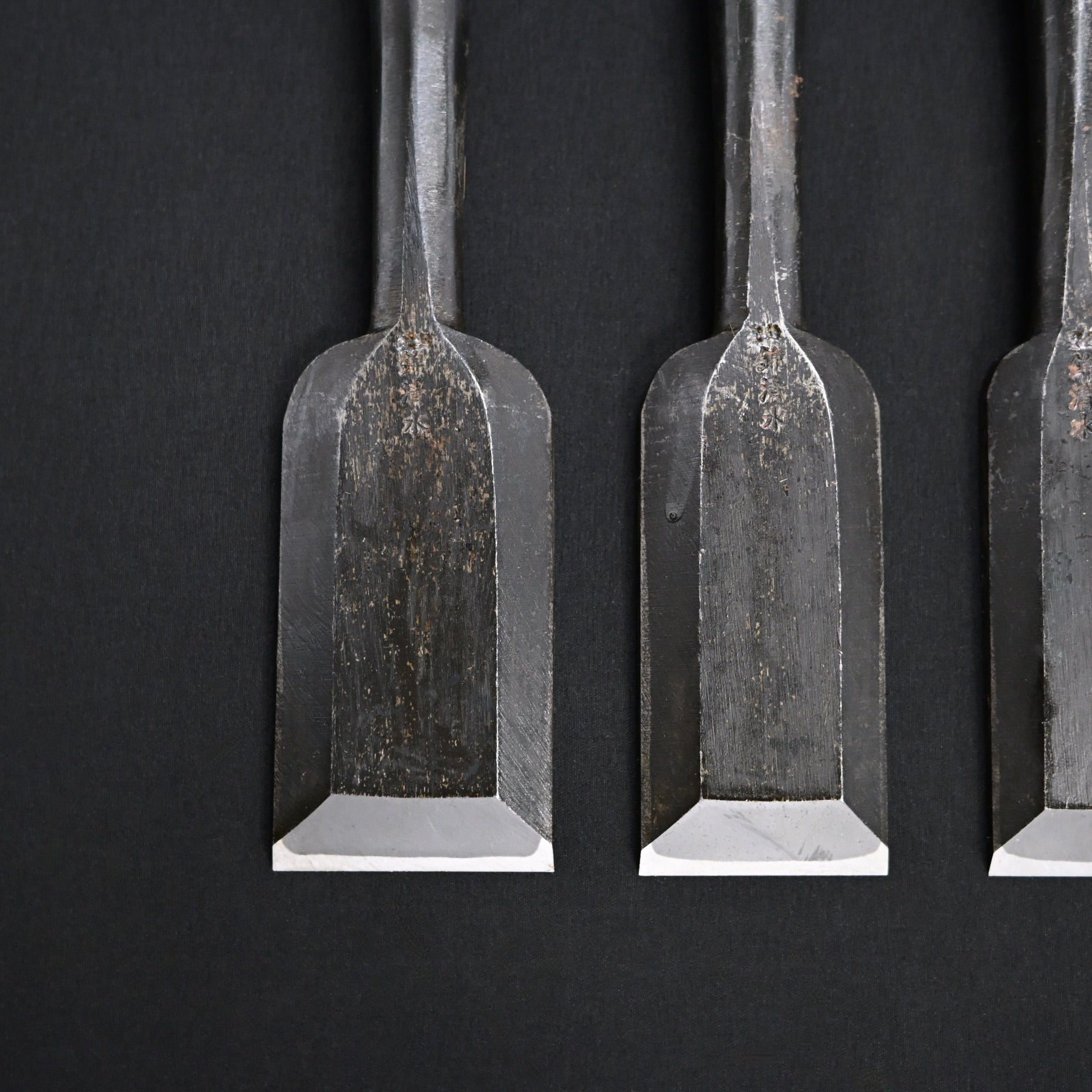 掘出し物 錦清水 叩き鑿バラ 白樫柄 Rare Stock Nishiki Kiyomi Timber Chisels Each size