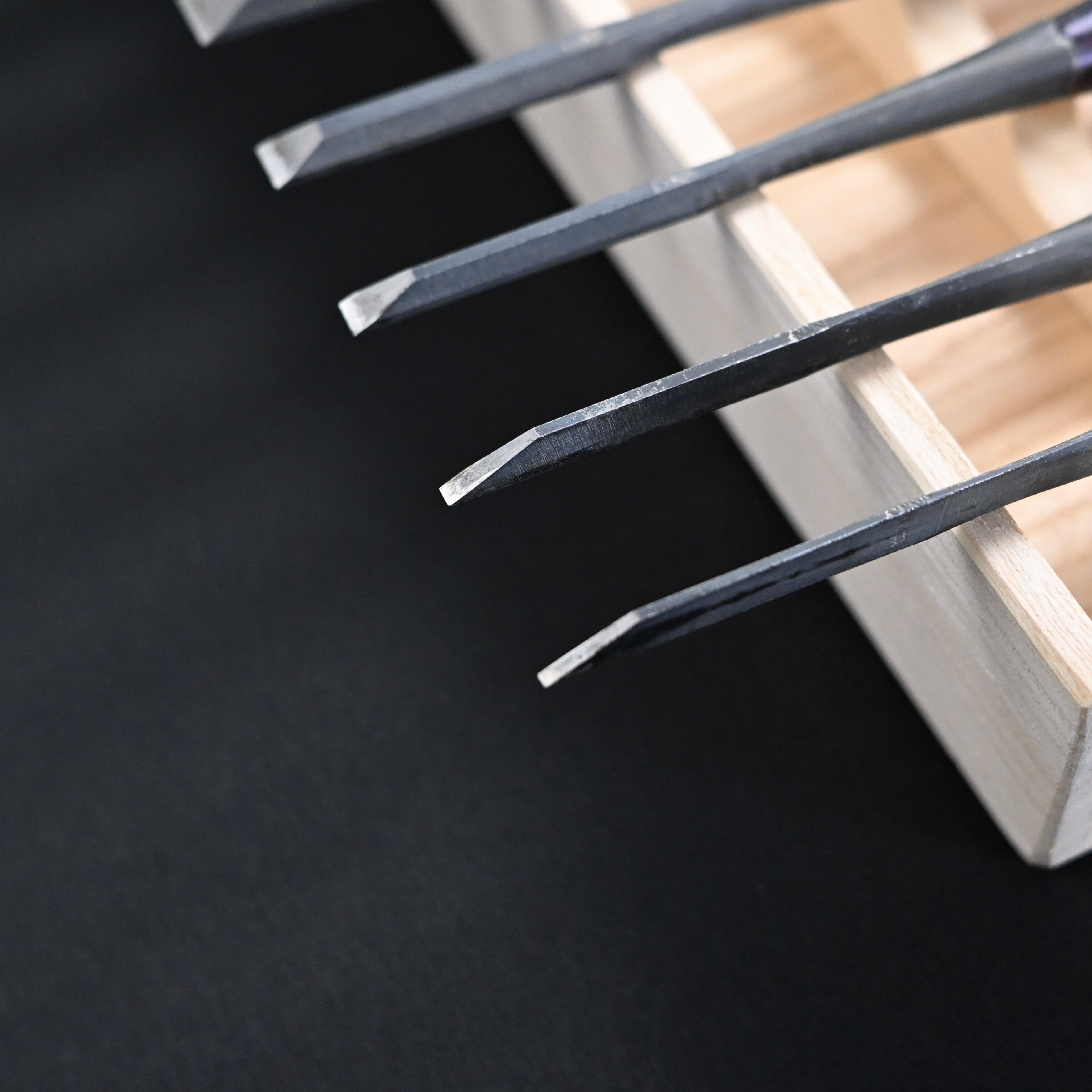 掘出し物 孝弘 面取追入組鑿 赤樫柄 13本組 Old Stock Takahiro Bench chisels set