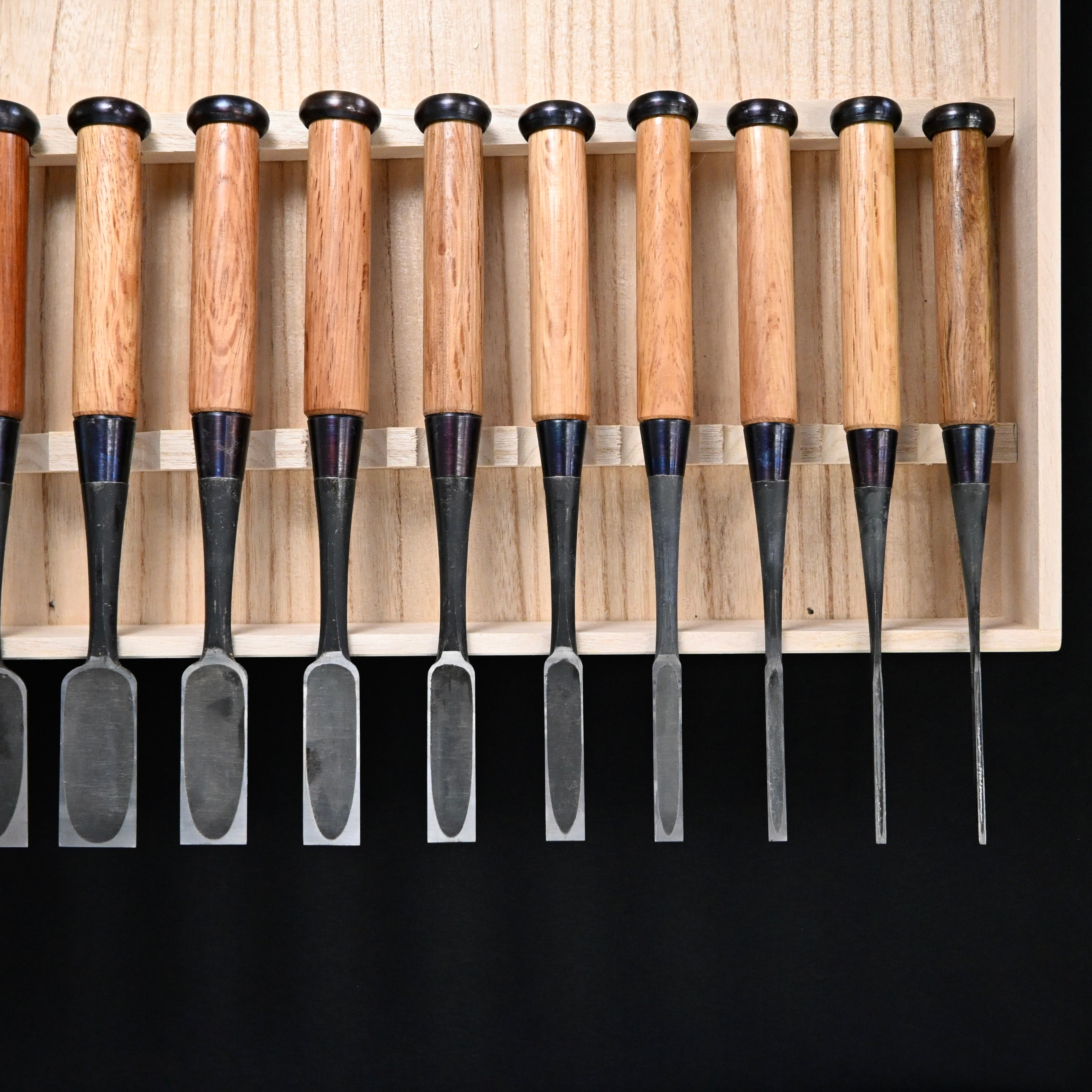 掘出し物 孝弘 面取追入組鑿 赤樫柄 13本組 Old Stock Takahiro Bench chisels set