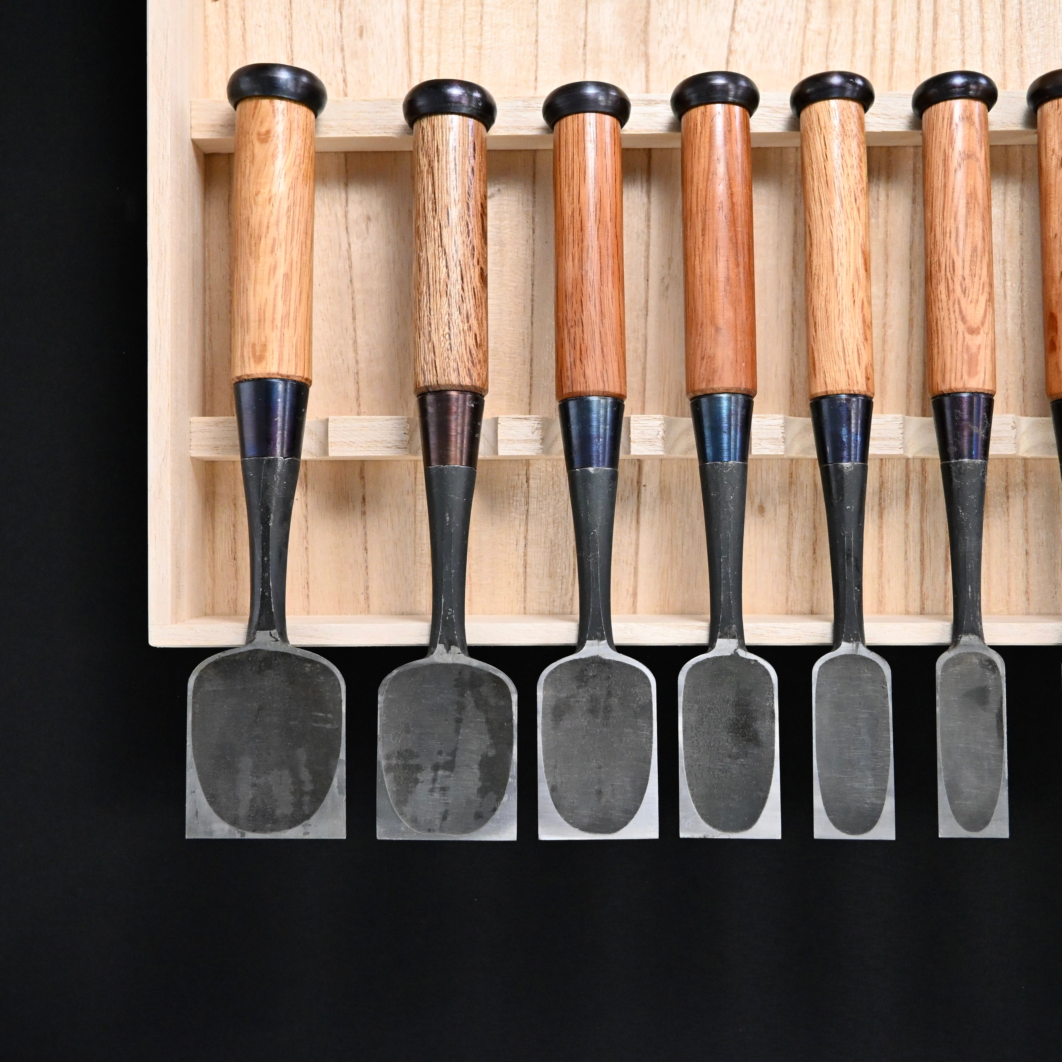 掘出し物 孝弘 面取追入組鑿 赤樫柄 13本組 Old Stock Takahiro Bench chisels set