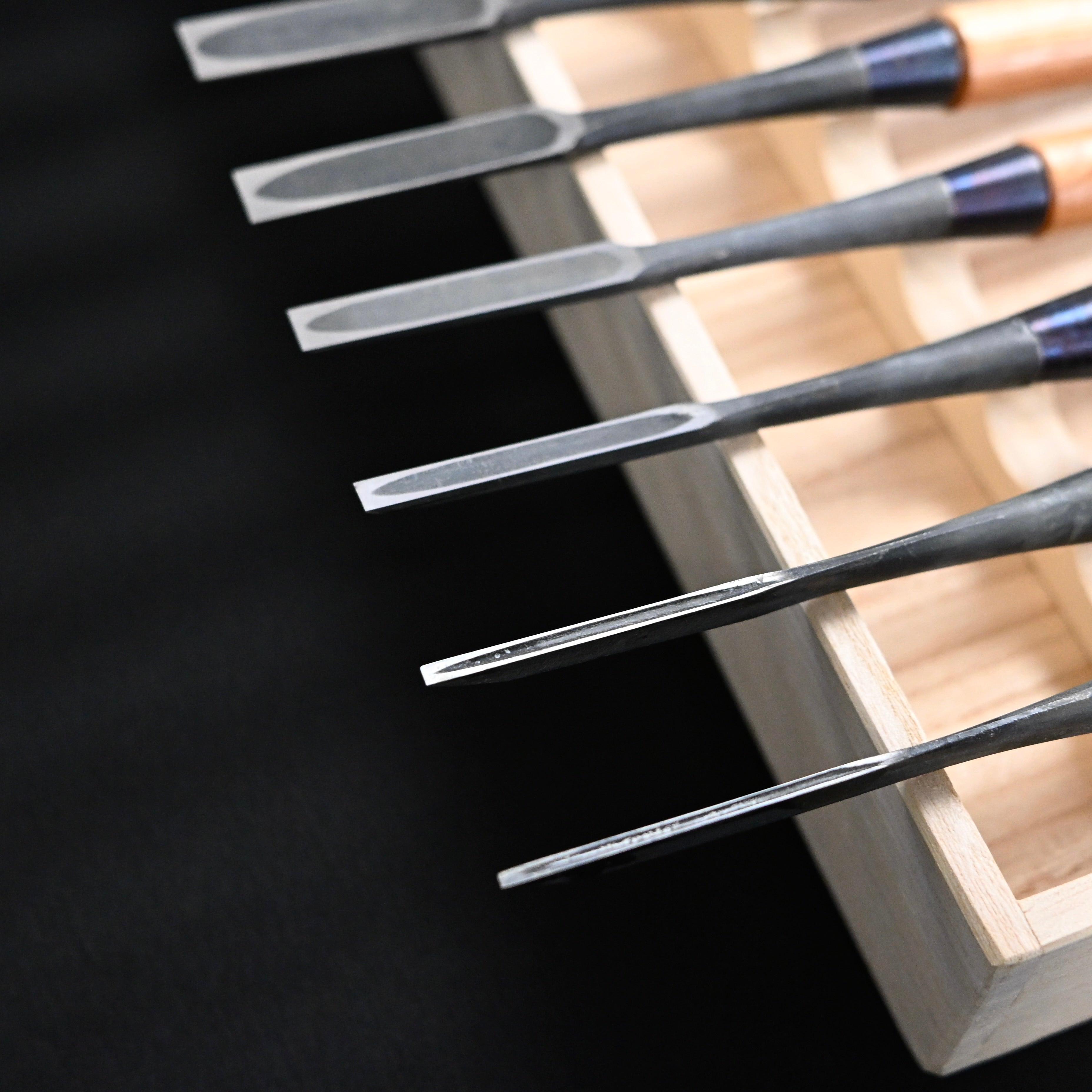 掘出し物 孝弘 面取追入組鑿 赤樫柄 13本組 Old Stock Takahiro Bench chisels set