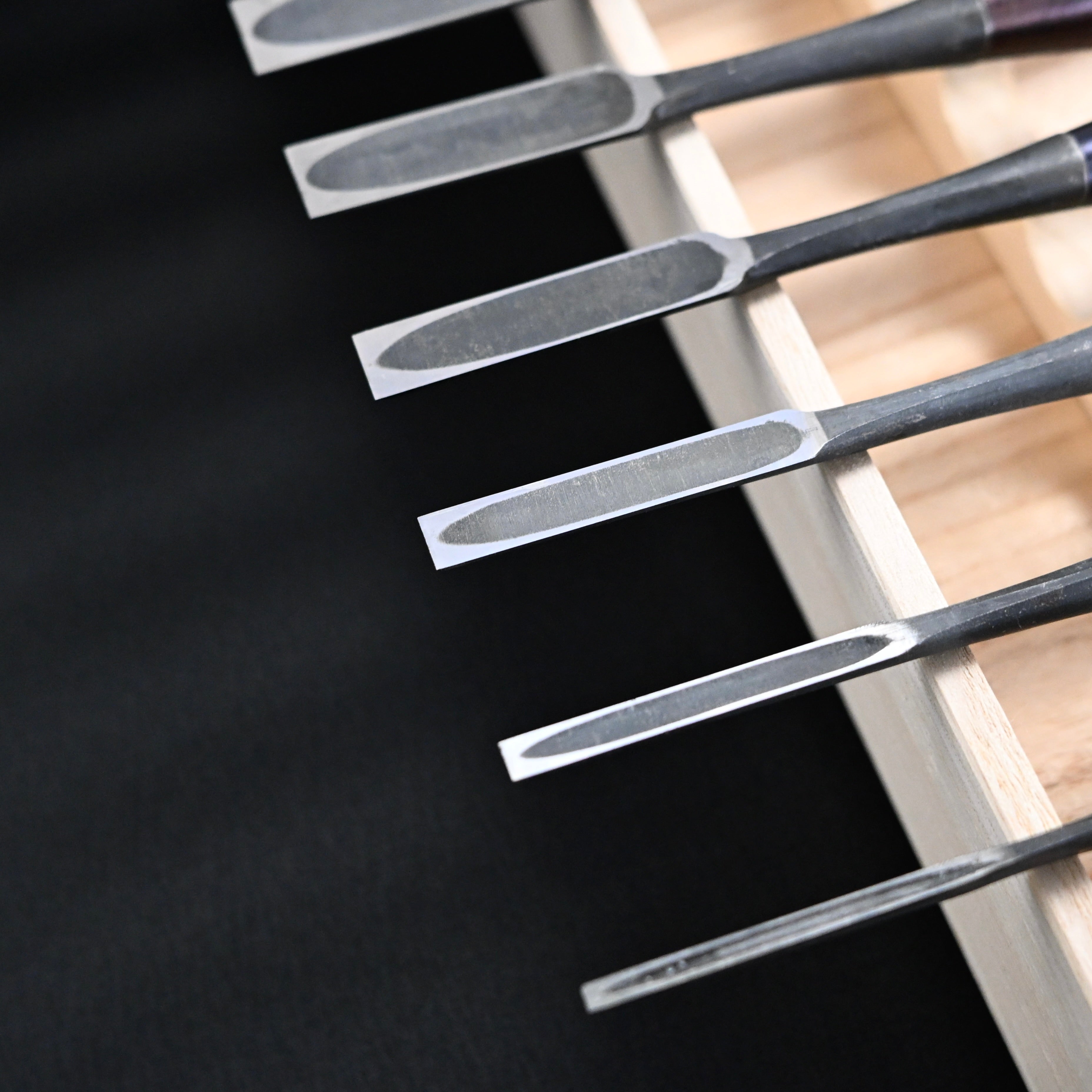 掘出し物 孝弘 面取追入組鑿 赤樫柄 13本組 Old Stock Takahiro Bench chisels set