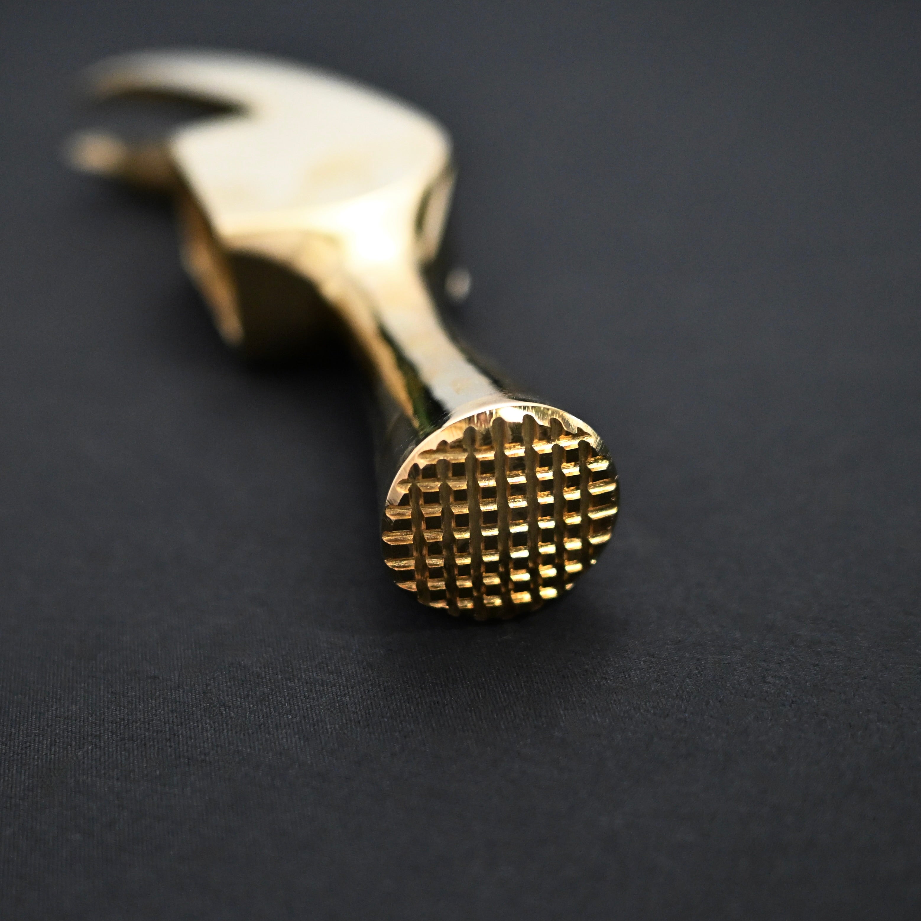 Old stock Gold Kariwaku Hammers 掘出し物 ゴールド仮枠槌 中