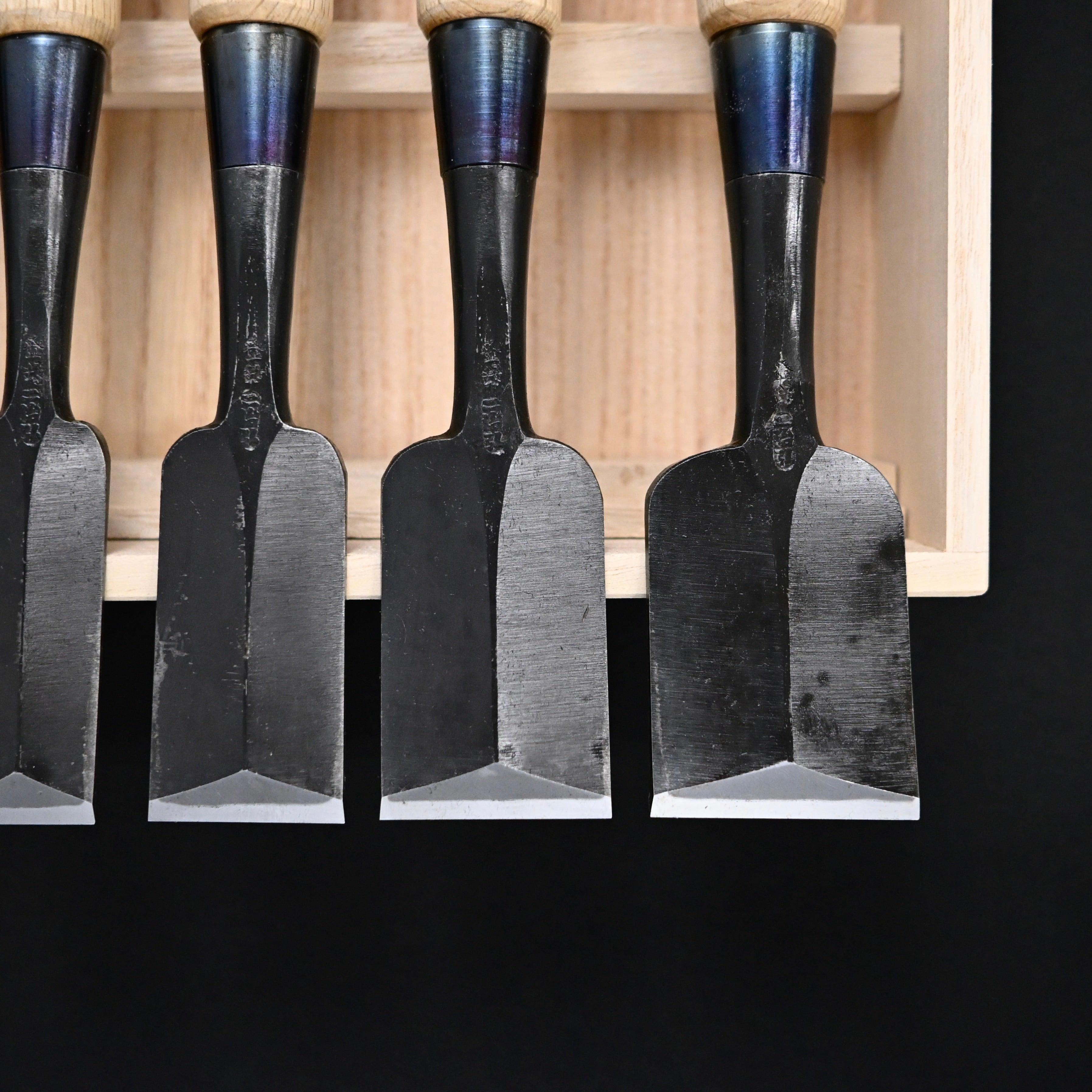 二治弘 鎬 追入組鑿 白樫柄 Nijihiro Dovetail Bench chisels set white Oak Handle by Chuutarou Imai (Fujihiro)