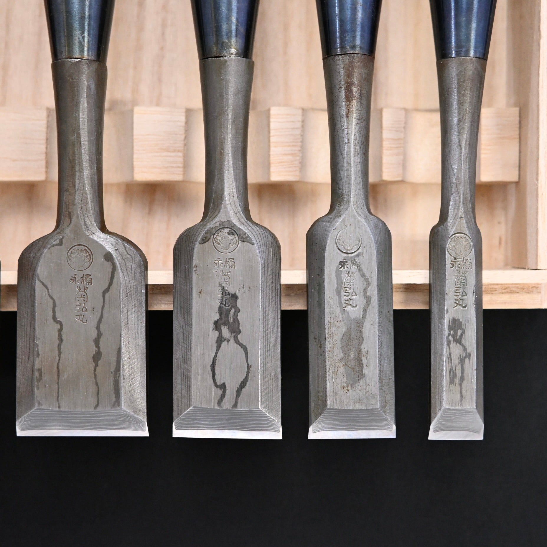 菊弘丸 追入組鑿 積層材 白樫柄 5本組 Kikuhiromaru Bench chisels set with white oak handle(Oirenomi)