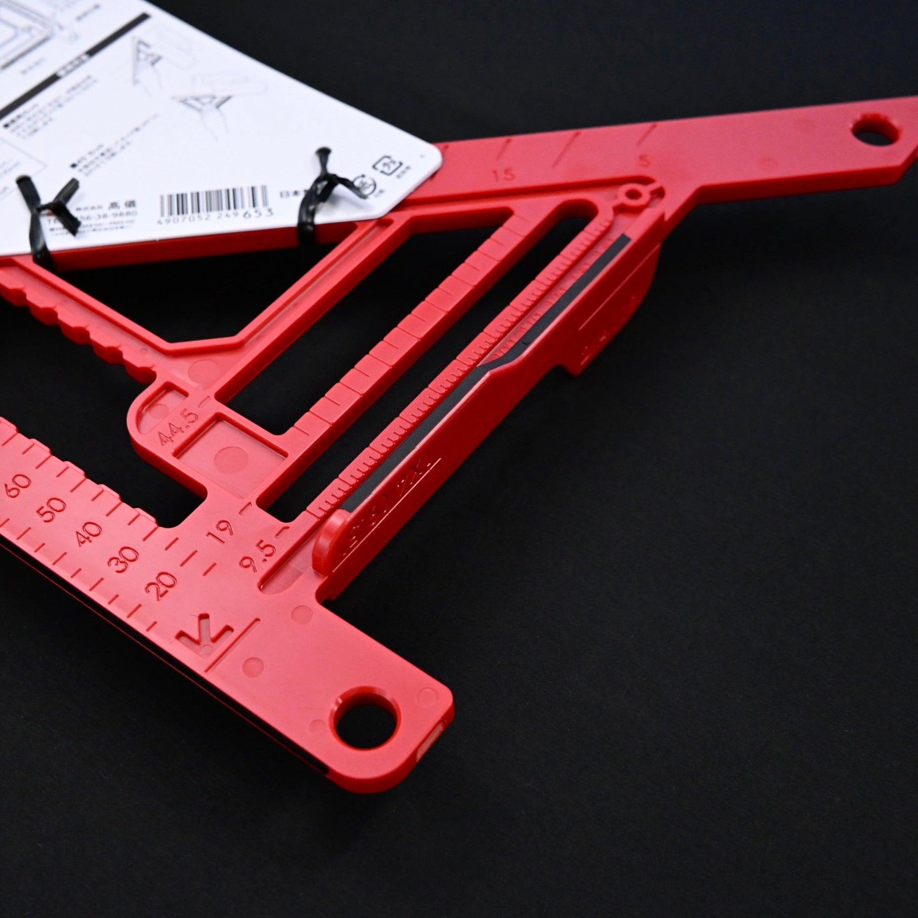 90° and 45° Cutting Guide Ruler "Kalukuro" Made in Japan 丸鋸ガイド カルクロ 15cm