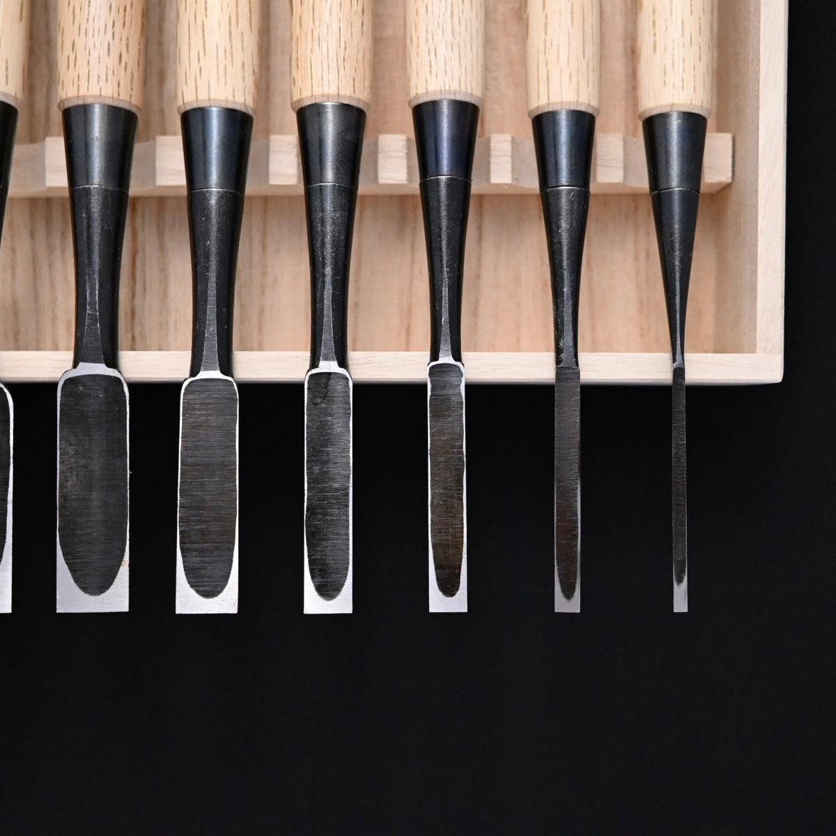 Takashiba Bench chisels set (Oirenomi) with wooden box 高芝 追入組鑿 青紙鋼 桐箱付