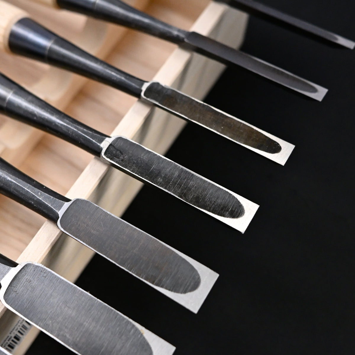 Takashiba Bench chisels set (Oirenomi) with wooden box 高芝 追入組鑿 青紙鋼 桐箱付