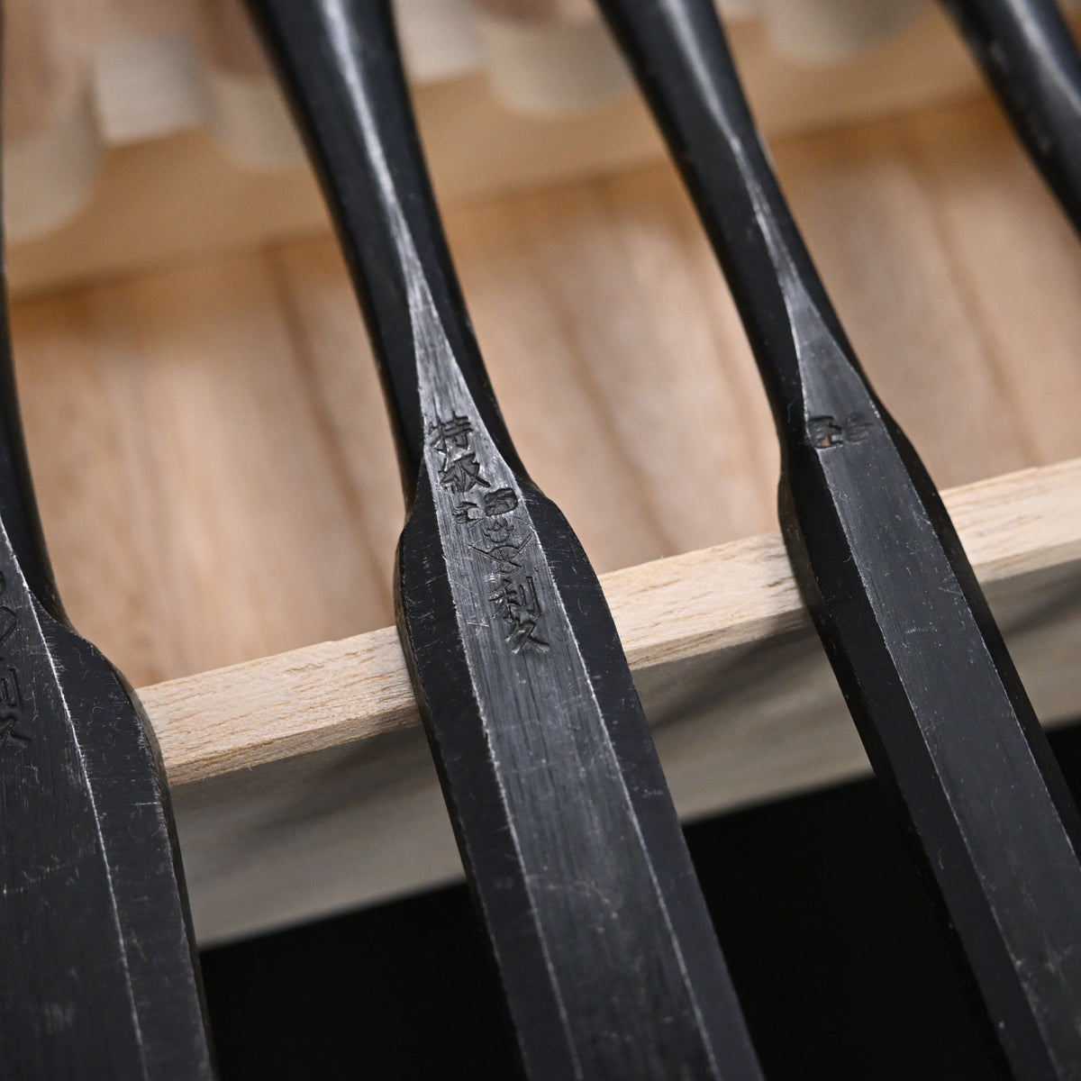 利久 面取薄鑿 5本組 Toshihisa Paring chisels Set (Usunomi) with white steel 5-Piece