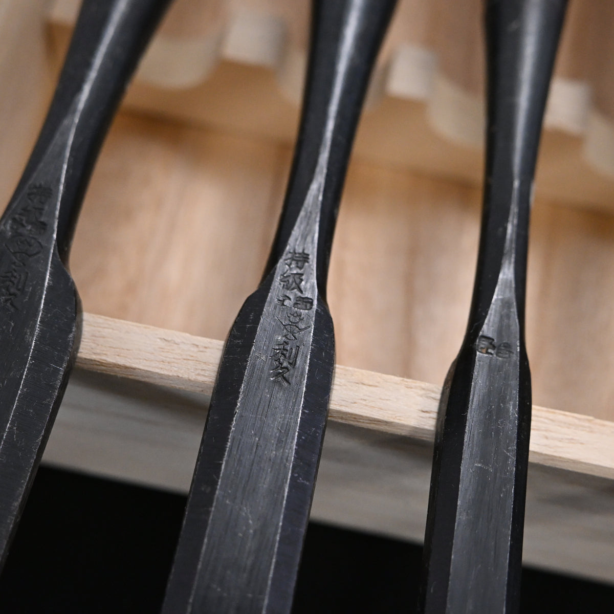 利久 面取薄鑿 5本組 Toshihisa Paring chisels Set (Usunomi) with white steel 5-Piece