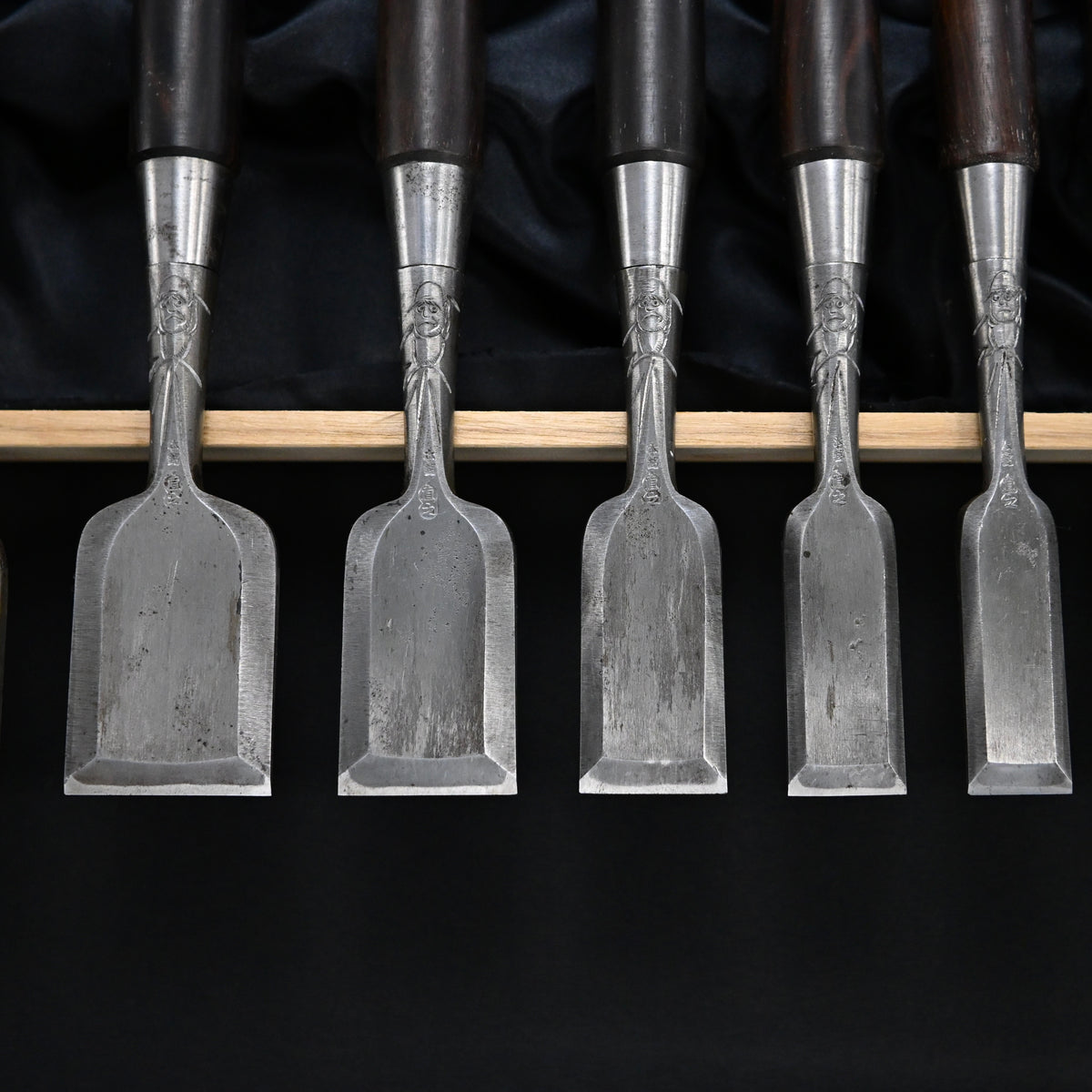 Authentic Vintage Naoyuki (Yamahiro) Bench Chisels set by Okayama Takeshi 希少品 岡山猛作 直之(問屋銘) 追入鑿15本組