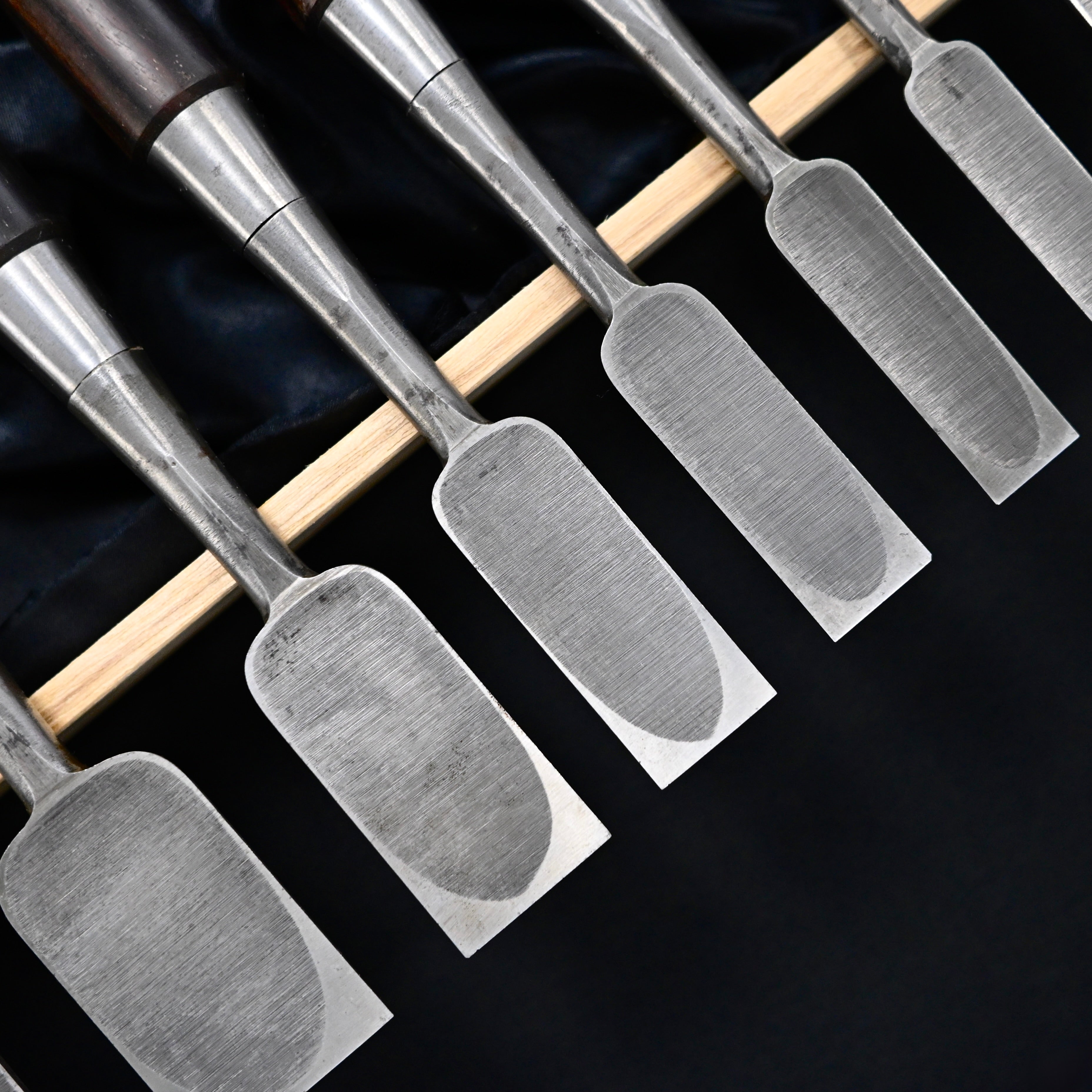Authentic Vintage Naoyuki (Yamahiro) Bench Chisels set by Okayama Takeshi 希少品 岡山猛作 直之(問屋銘) 追入鑿15本組
