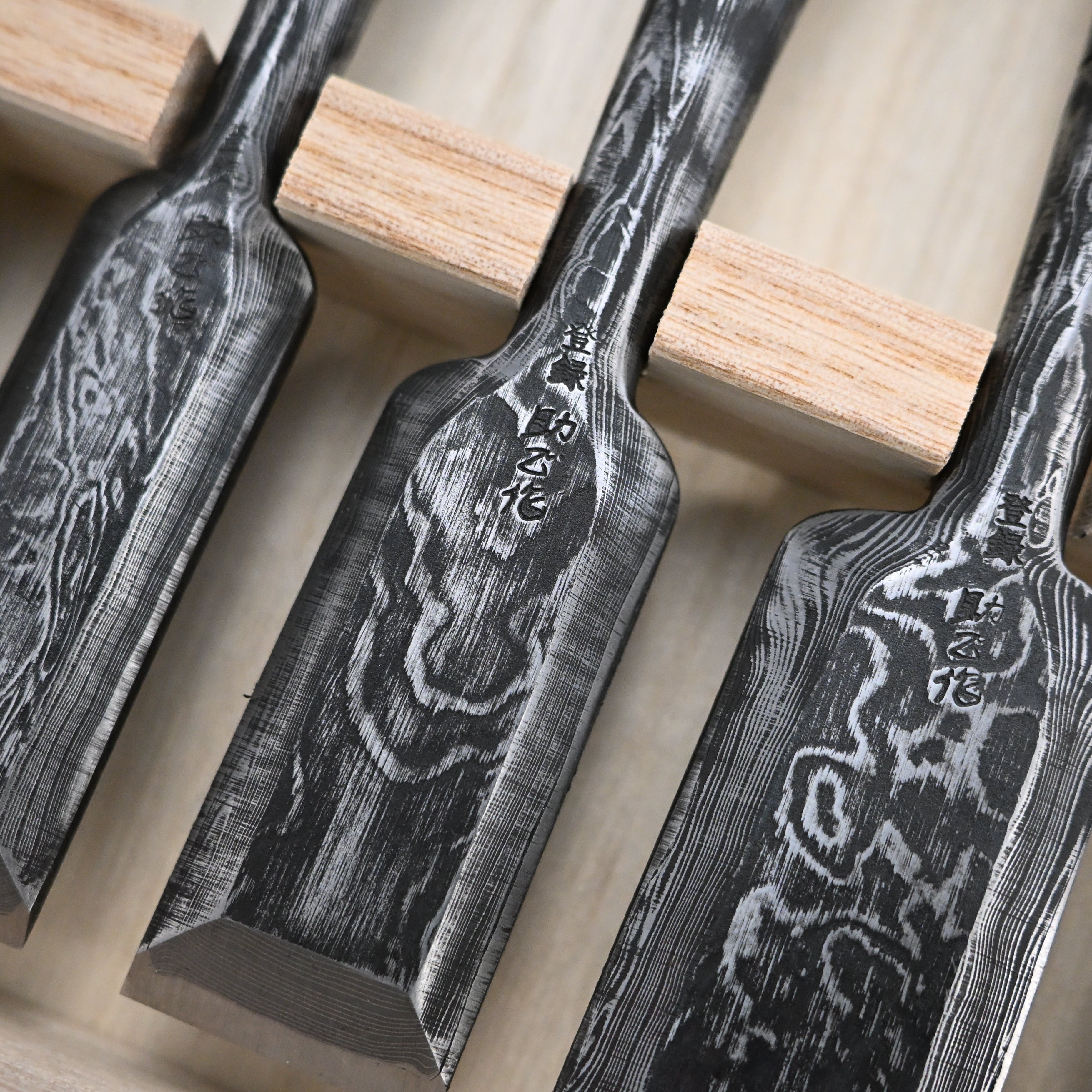 助正 墨流し 追入15本組鑿 Oirenomi Sukemasa Suminagashi Bench chisels set