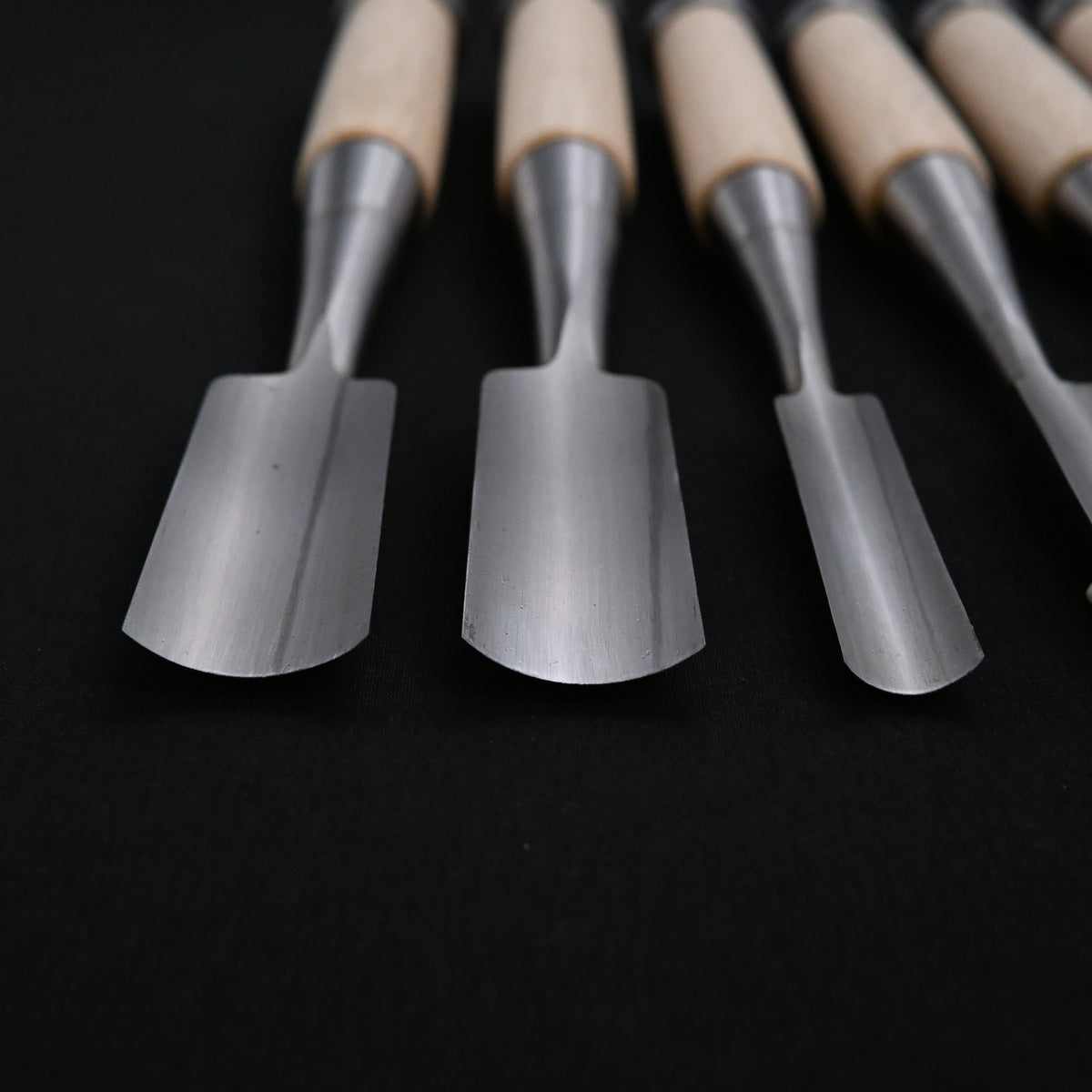 利国 内丸鑿 総磨き Toshikuni Uchimaru Chisels with white steel Polish (Round Chisel) Uchimarunomi