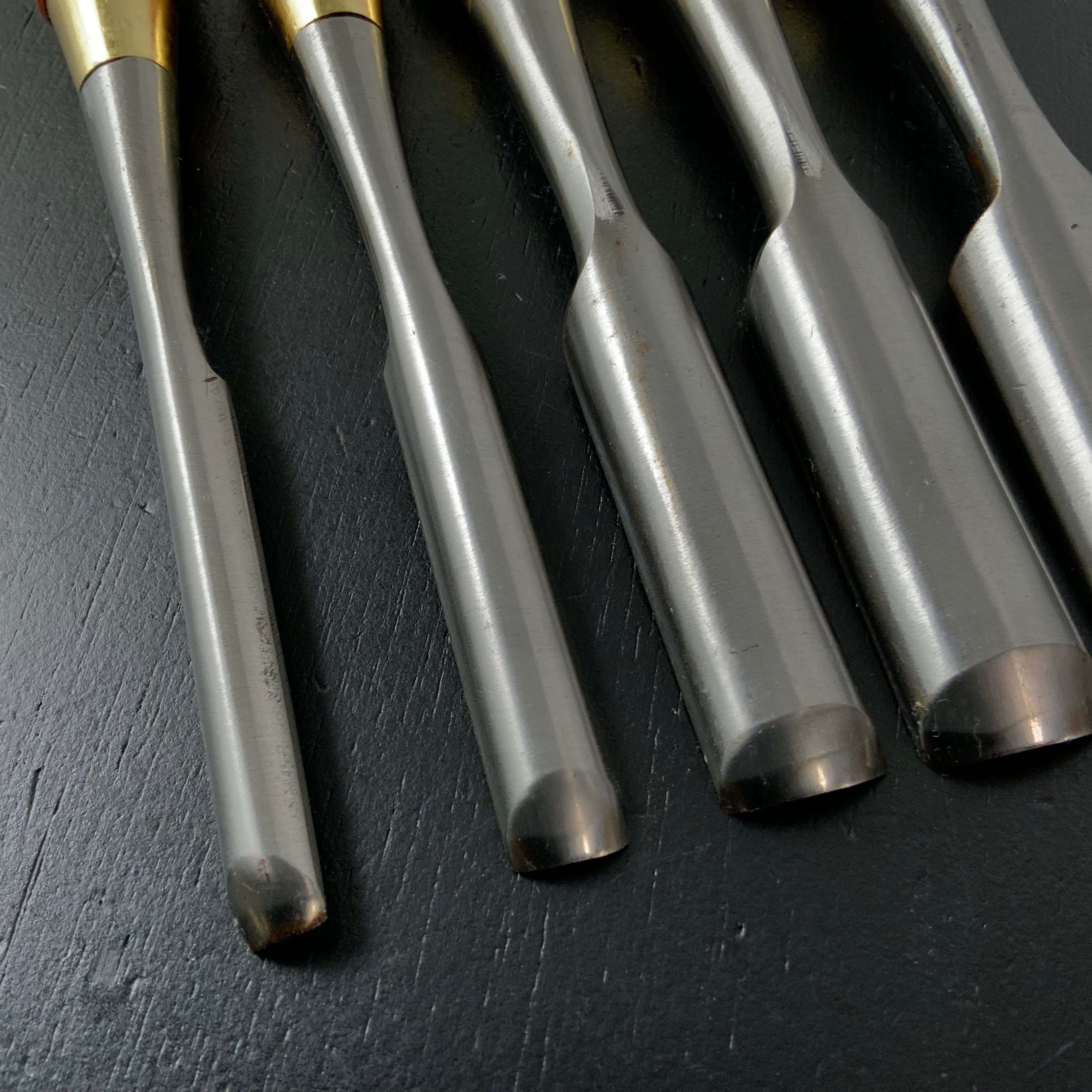 Toshikuni Uchimaru chisels set with white steel 利國 内丸組鑿 5本組