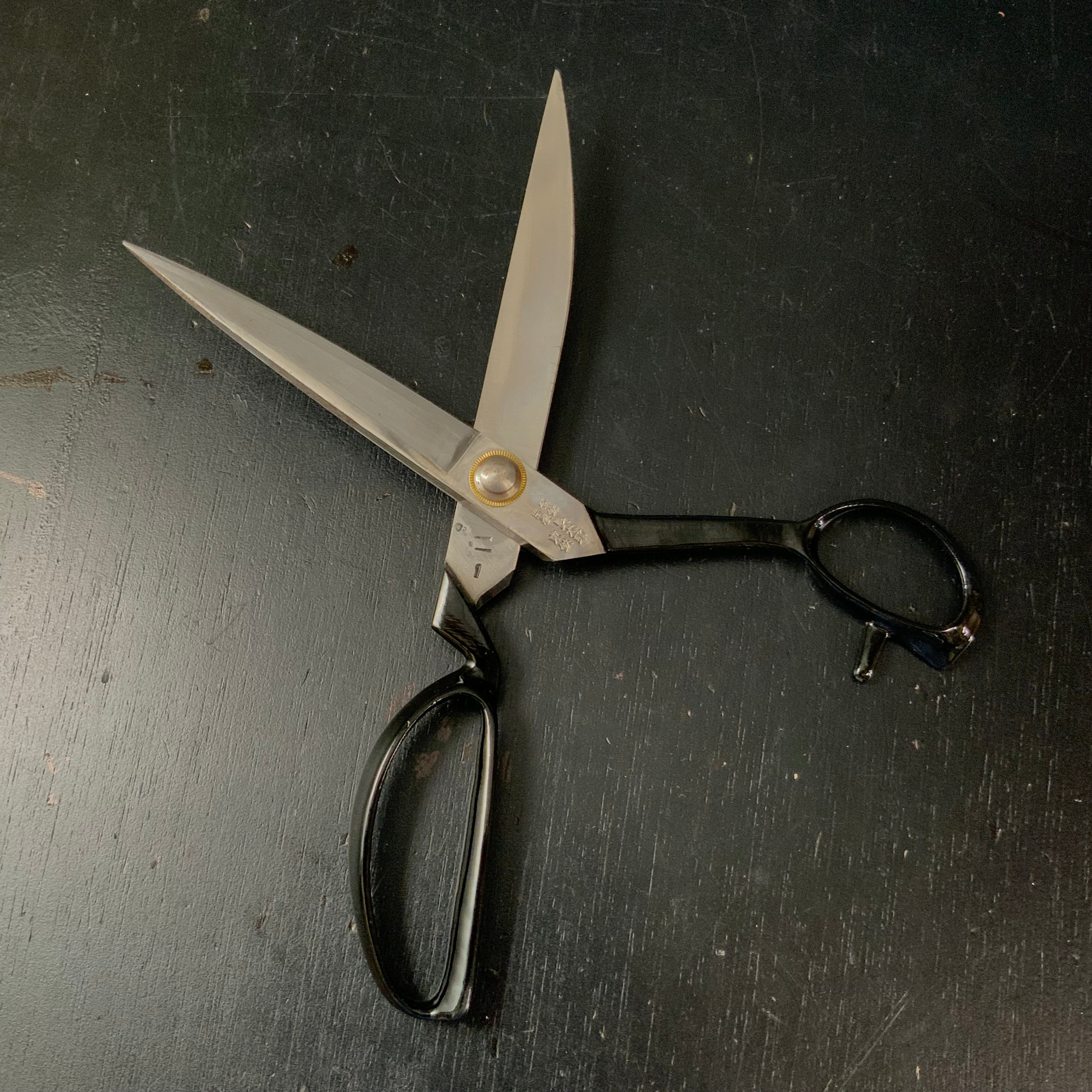 Old stock Chotaro Tailor's Shears Tobasami 掘出し物 長太郎 東鋏 布切り鋏 260mm