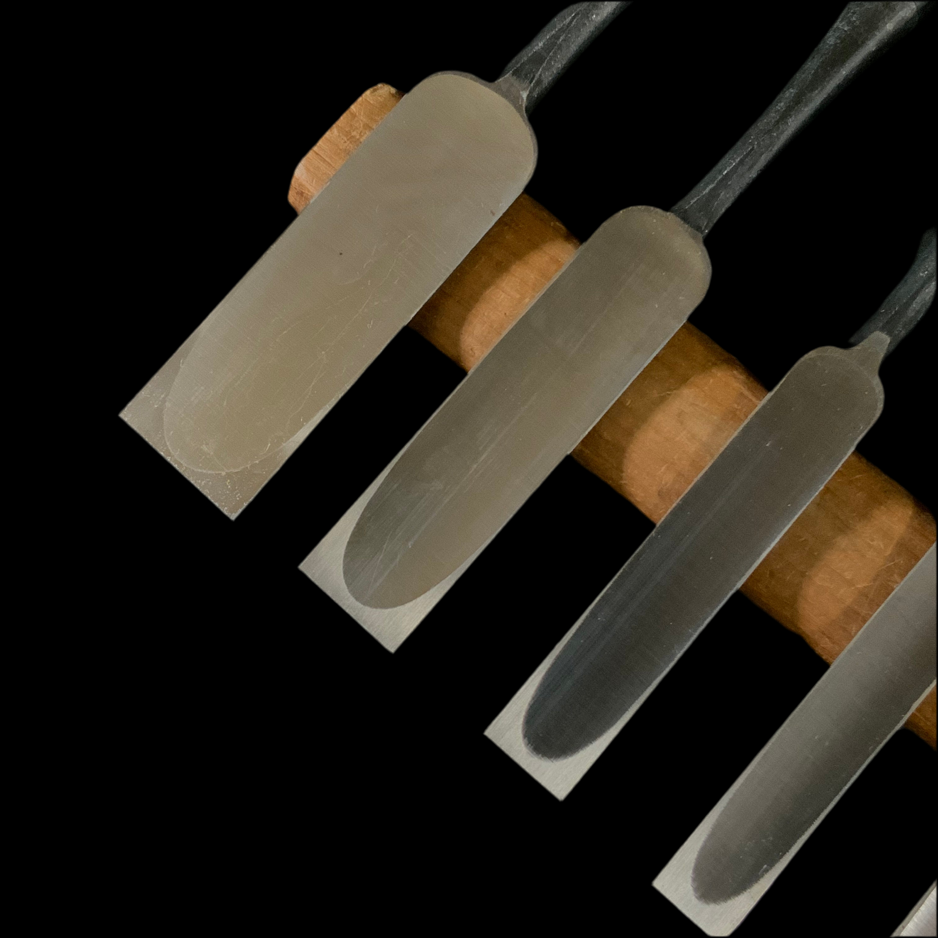 宗家大内 面取薄鑿 5本組 Ouchi Paring chisels Set (Usunomi) with white steel