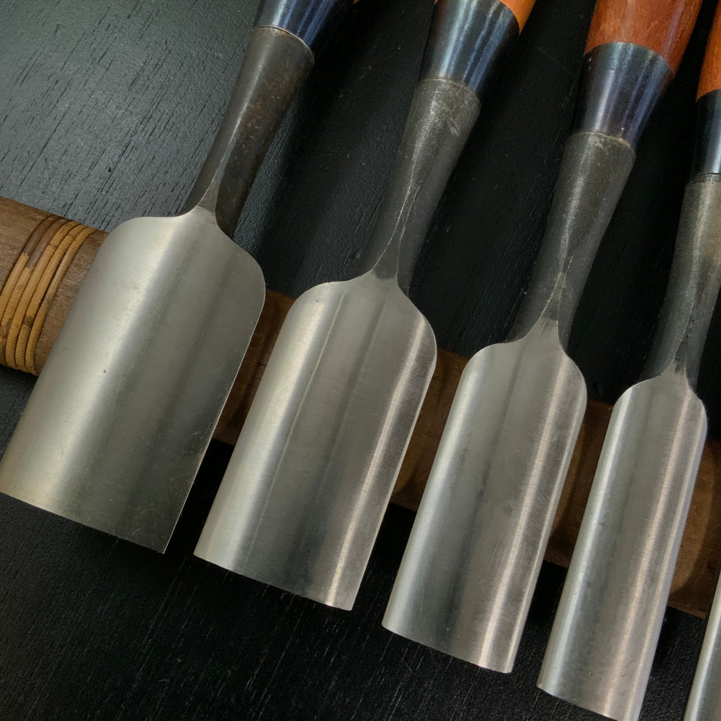 Old stock Yoshihiro Sotomaru Sakihira chisels with white steel 掘出し物 吉弘 外丸先平鑿 白紙鋼 36,30,24,18,15,12mm