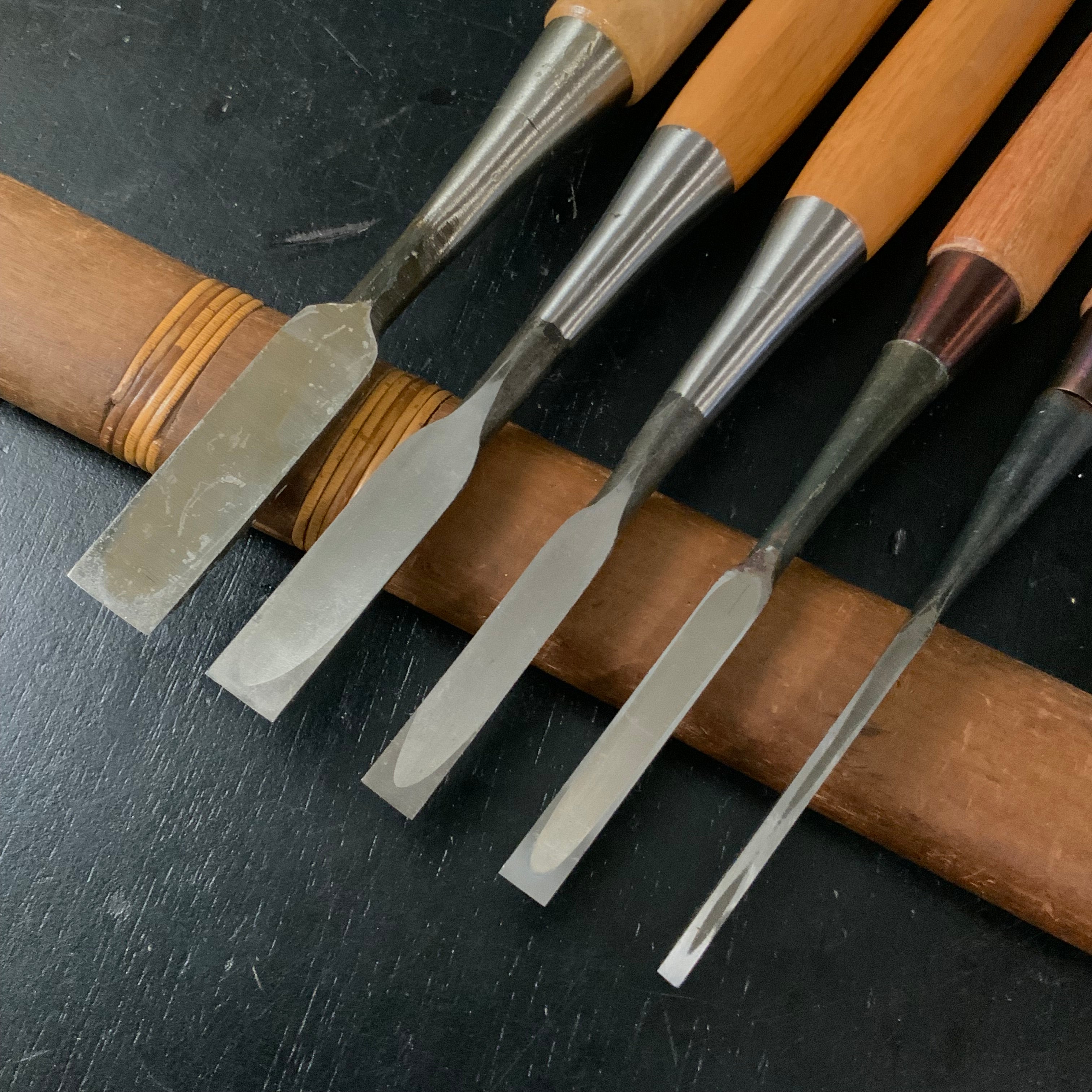 #M186 Mixed set Bench chisels set for beginner by unknown smith バラ鑿合わせ 初心者におすすめ 追入組鑿 作者不明