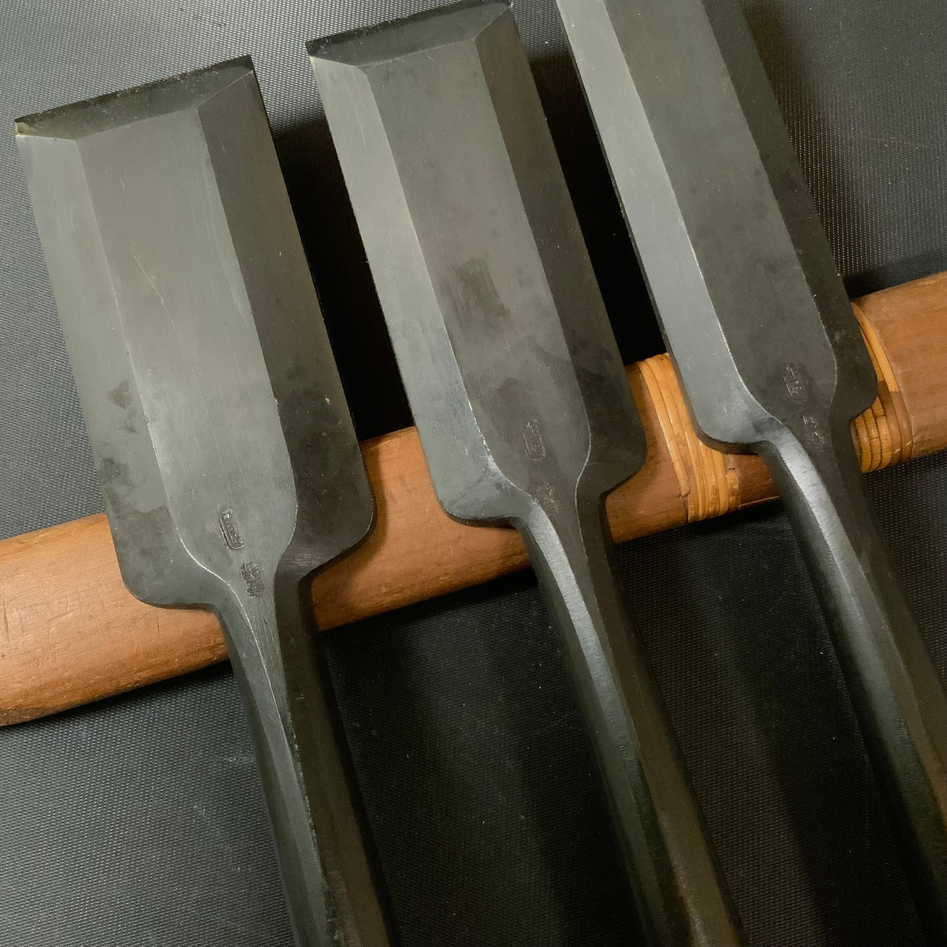 Old stock Kuniaki Slick Chisels (Anayanomi) 掘り出し物 國明作 穴屋鑿 30,42,48mm