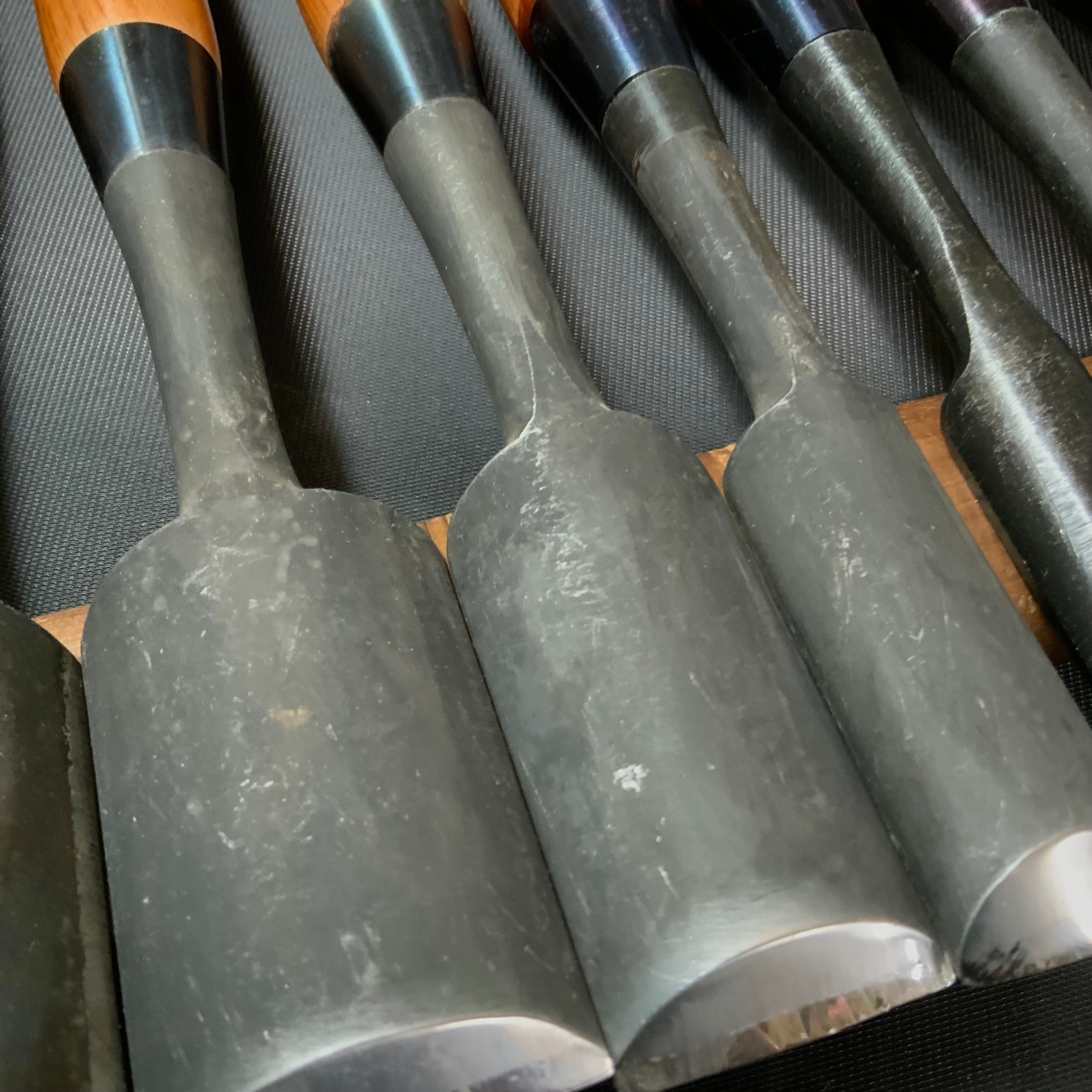 #13 Old stock Uchi maru bench chisels set with white steel 掘出し物 内丸追入組鑿 10本組 Uchimarunomi
