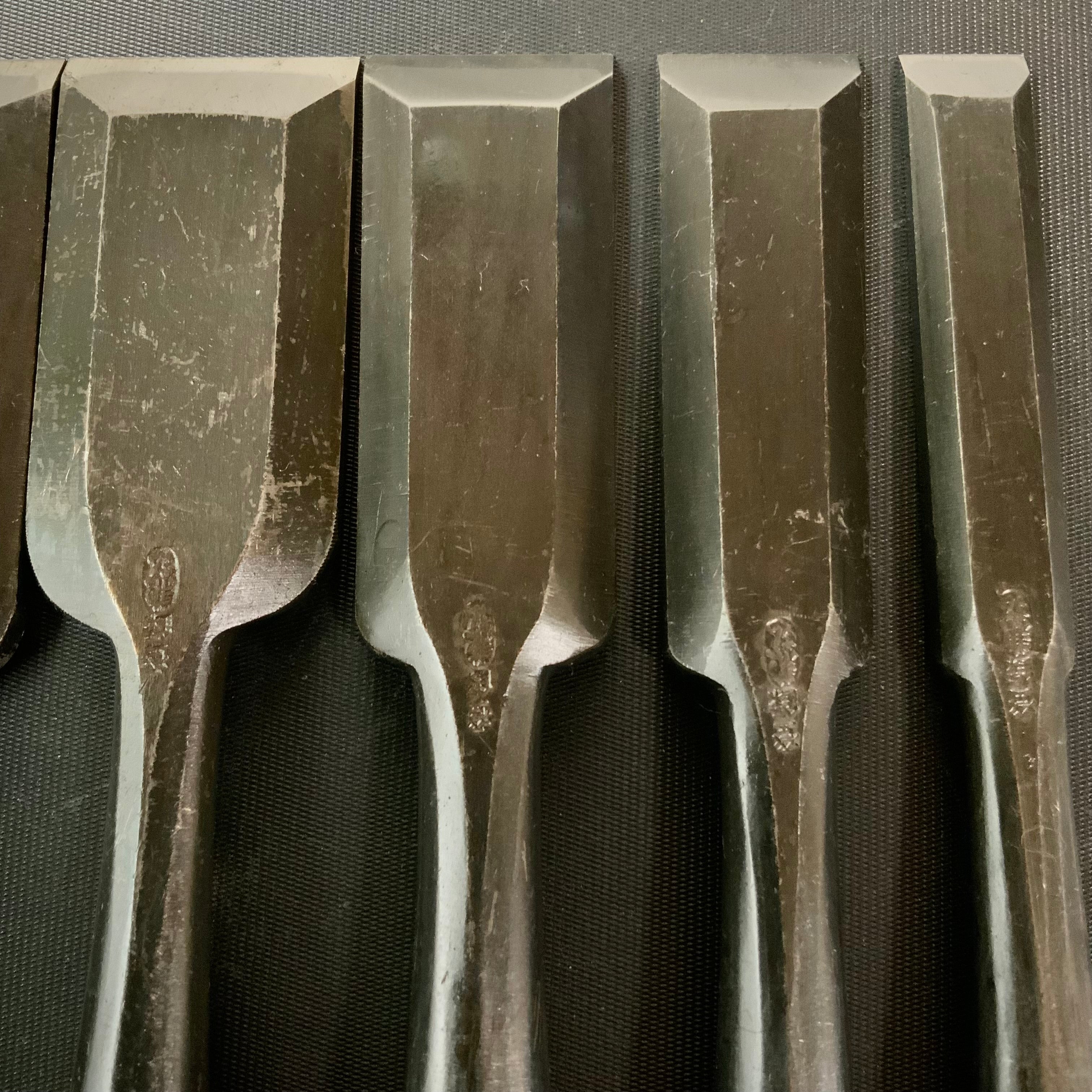 Old Stock Kanehiro Timber chisels 6piece set / 掘り出し物 兼弘 叩鑿 6本組