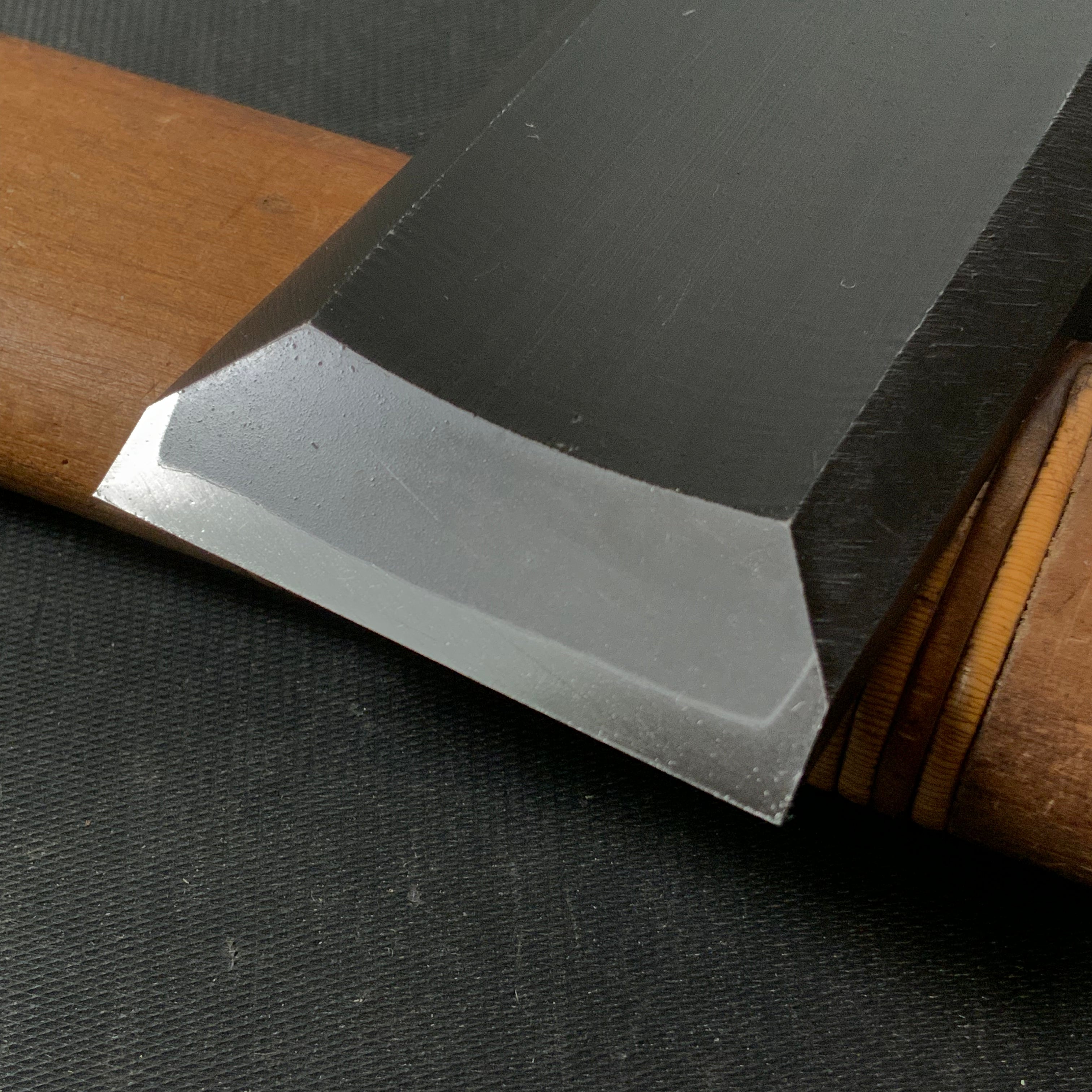 Tasai Timber chisels (Tatakinomi) with blue steel 田斎 黒仕上げ 叩鑿 42mm