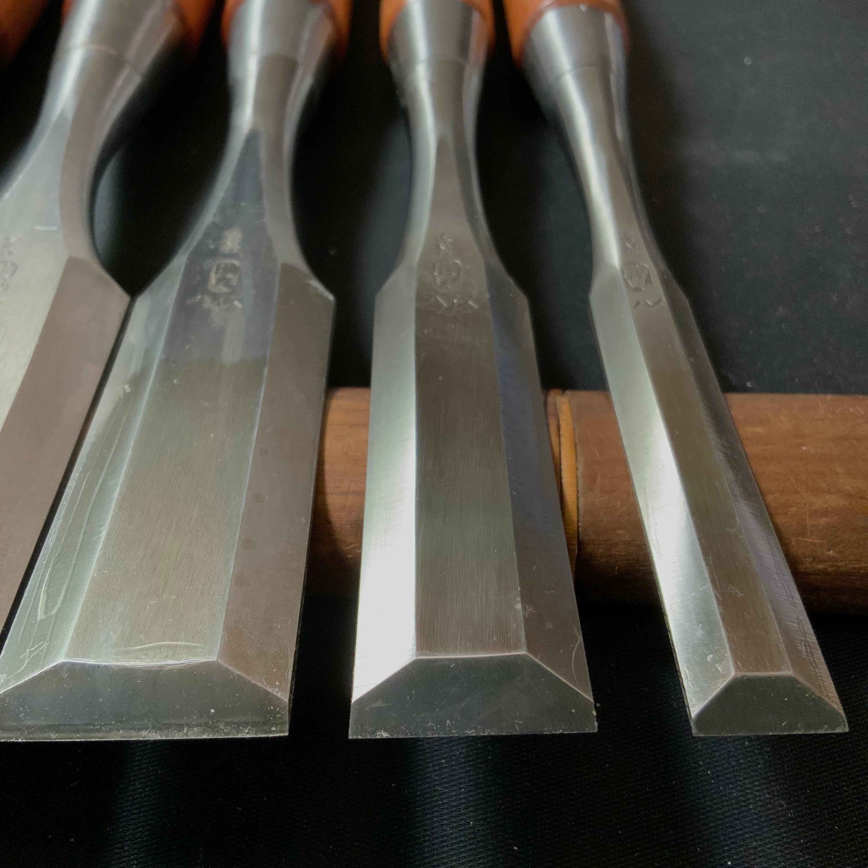 #1 Sukemaru 4th High-Speed Steel Shorter Timber Chisels set by Usui Yoshio 四代助丸 碓氷淑郎 中叩き鑿 6本組 Chu-Tatakinomi