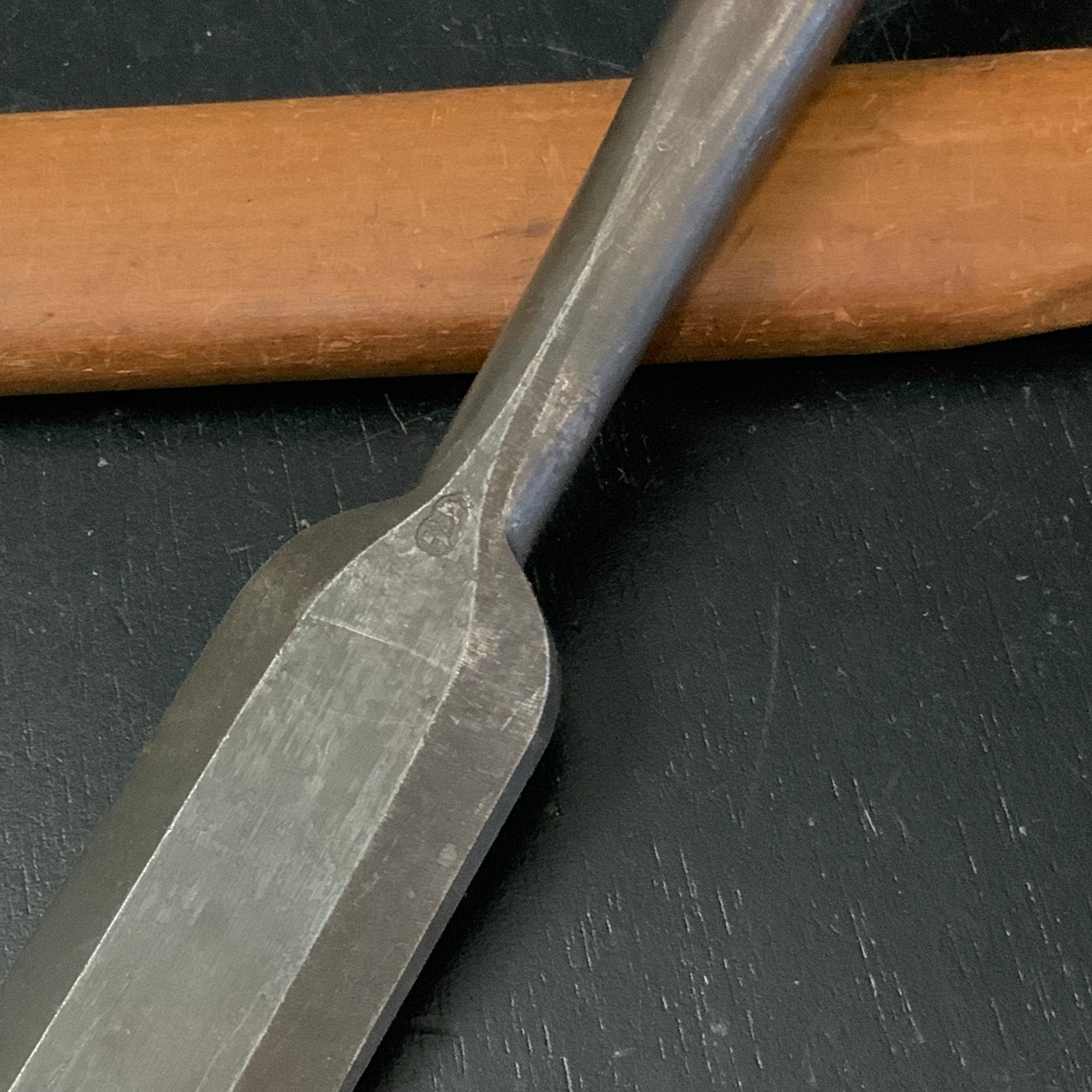 Old stock Hidari Hisasaku Timber chisels 36mm 掘出し物 左久作 叩き鑿 36mm